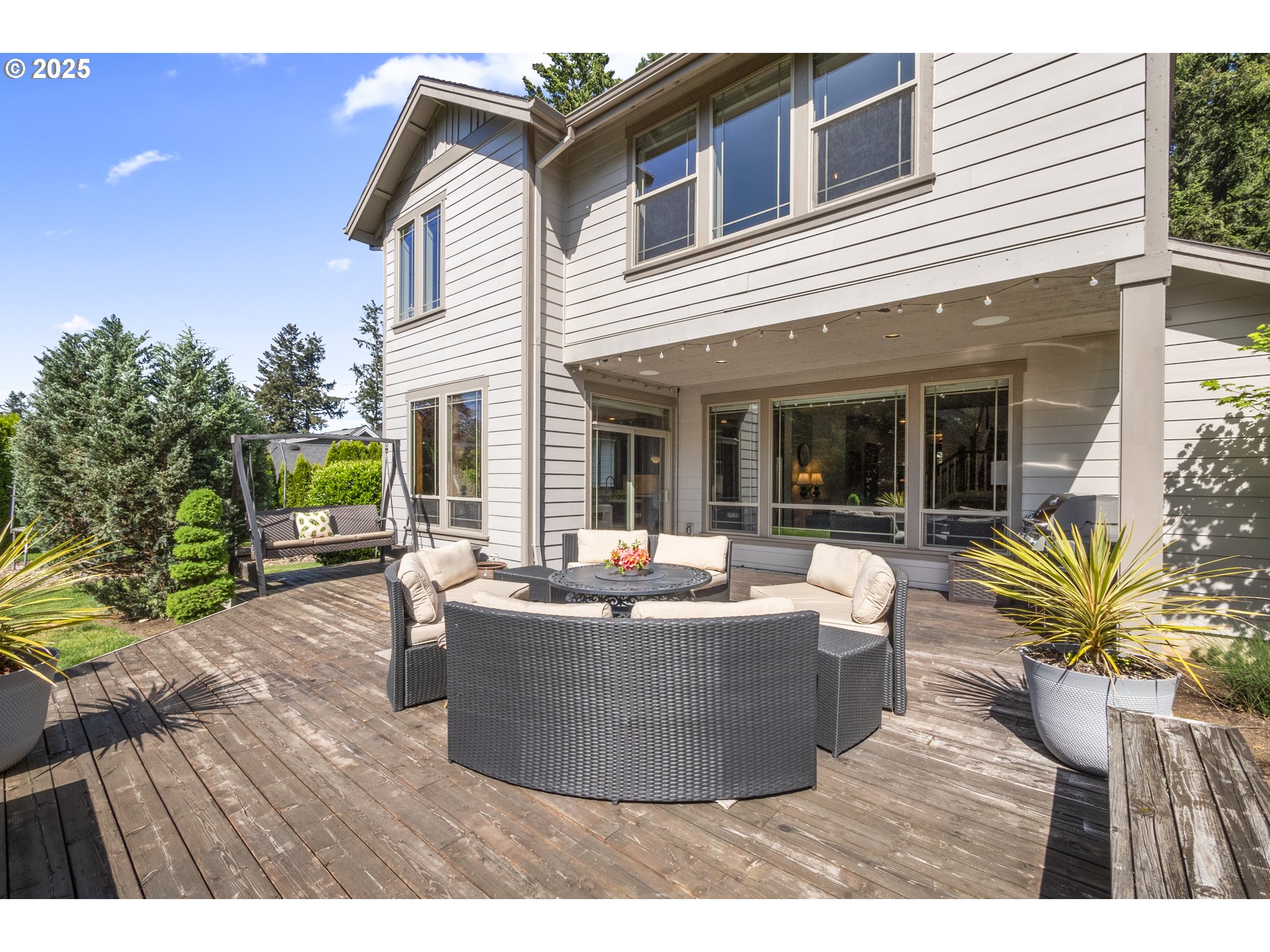 977 MARYLHURST CIR