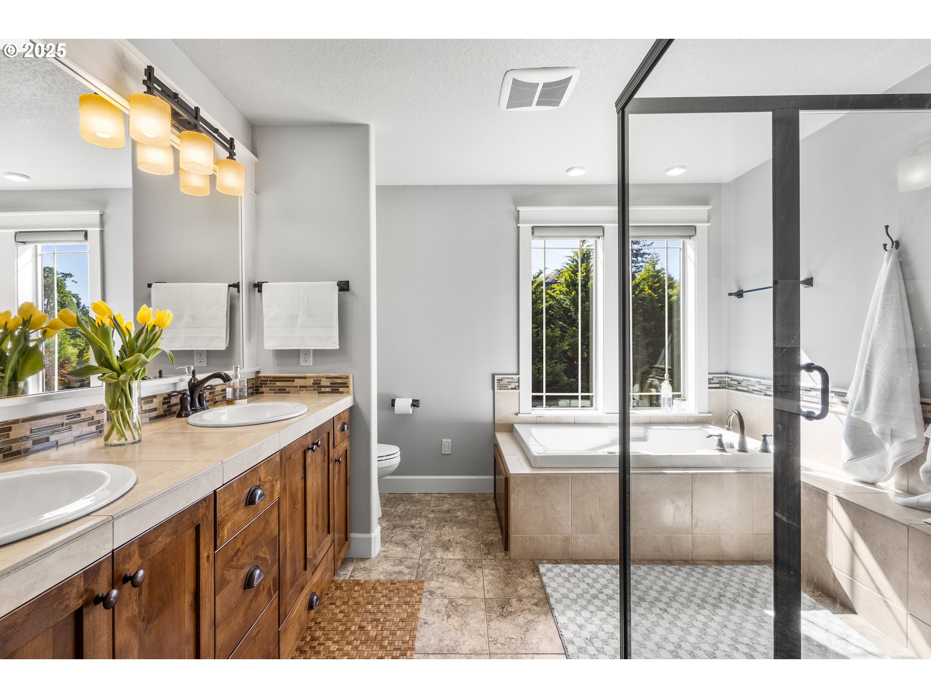 977 MARYLHURST CIR