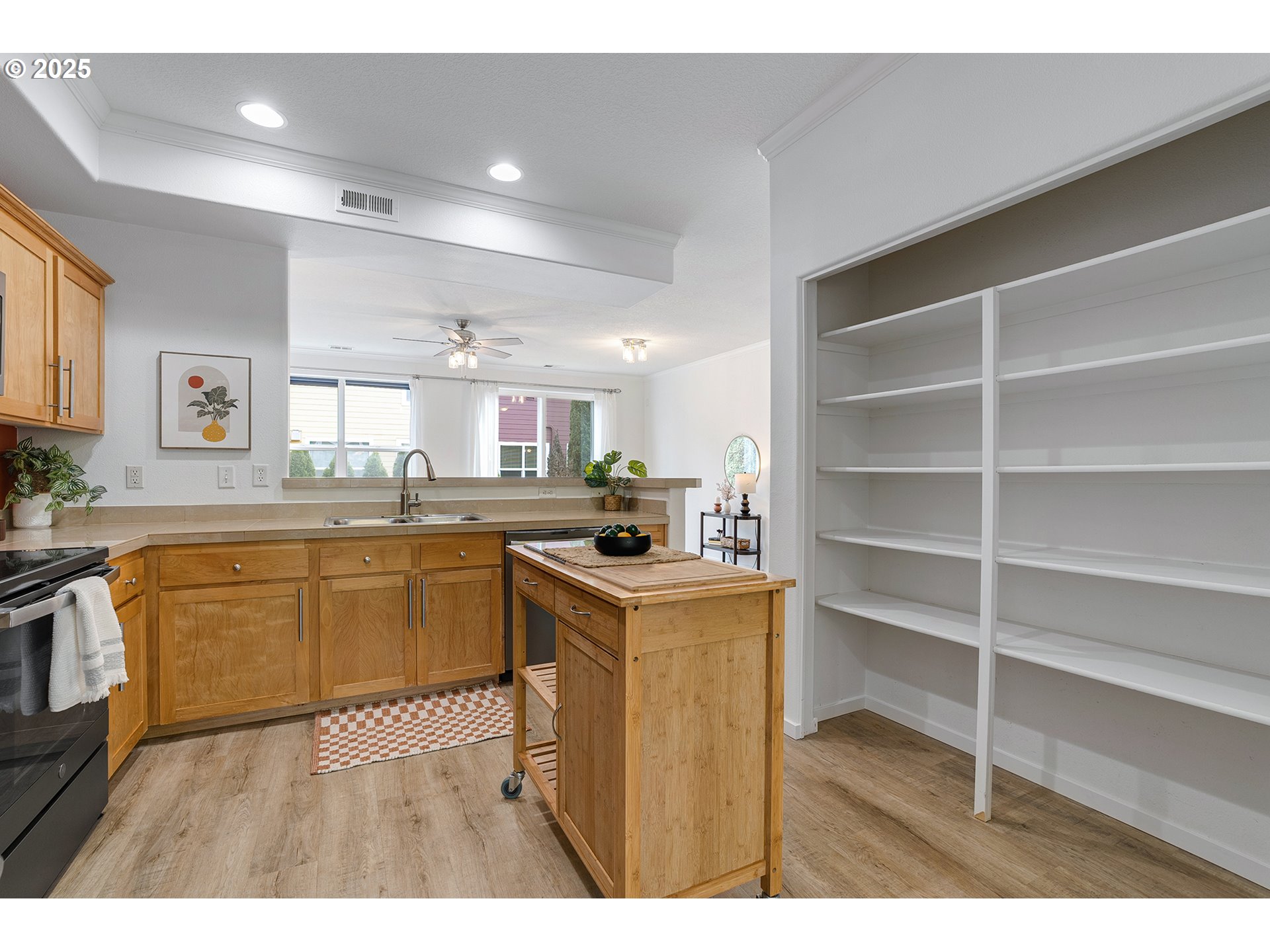 20607 NW PAINTED MOUNTAIN DR