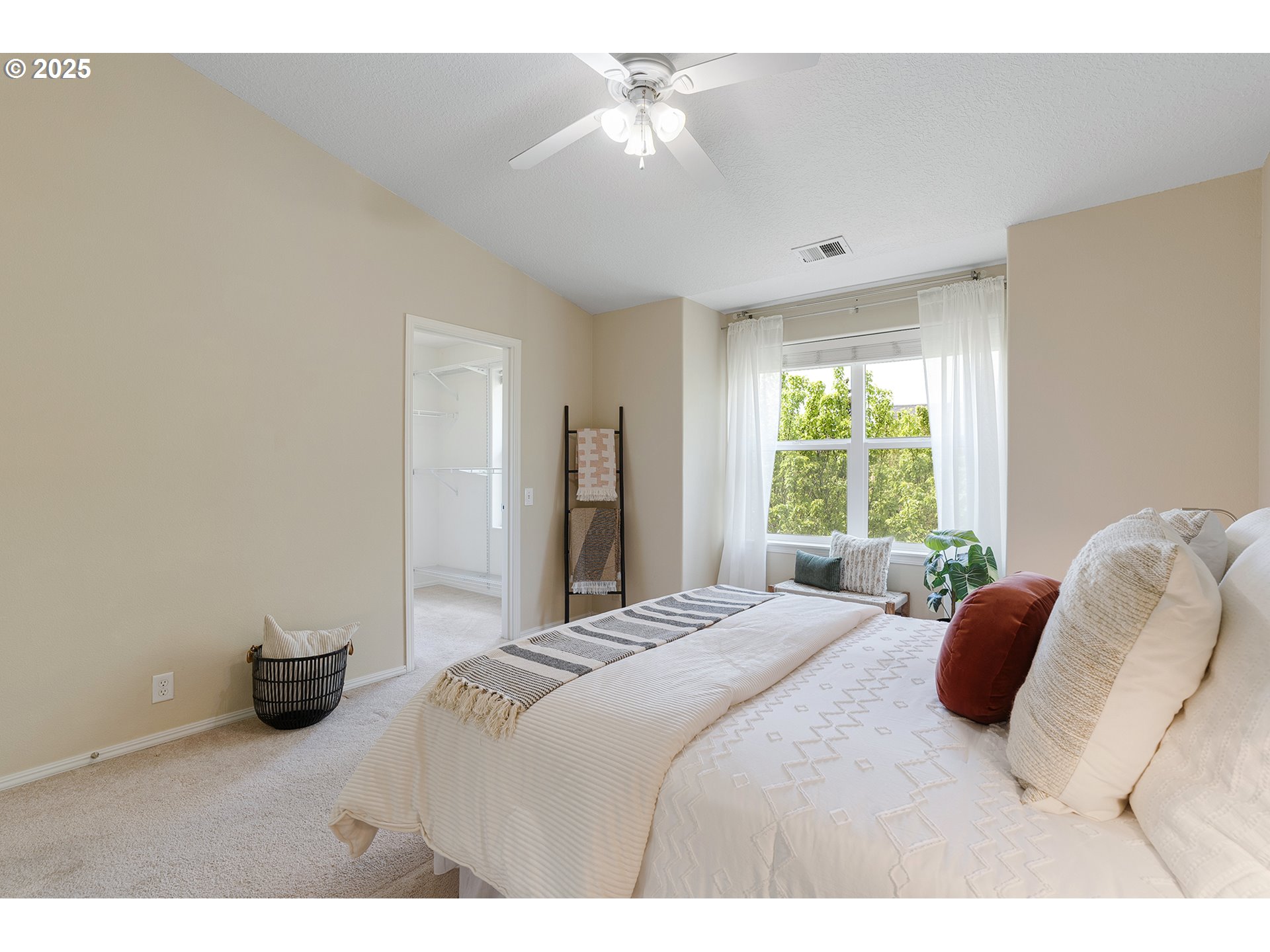 20607 NW PAINTED MOUNTAIN DR