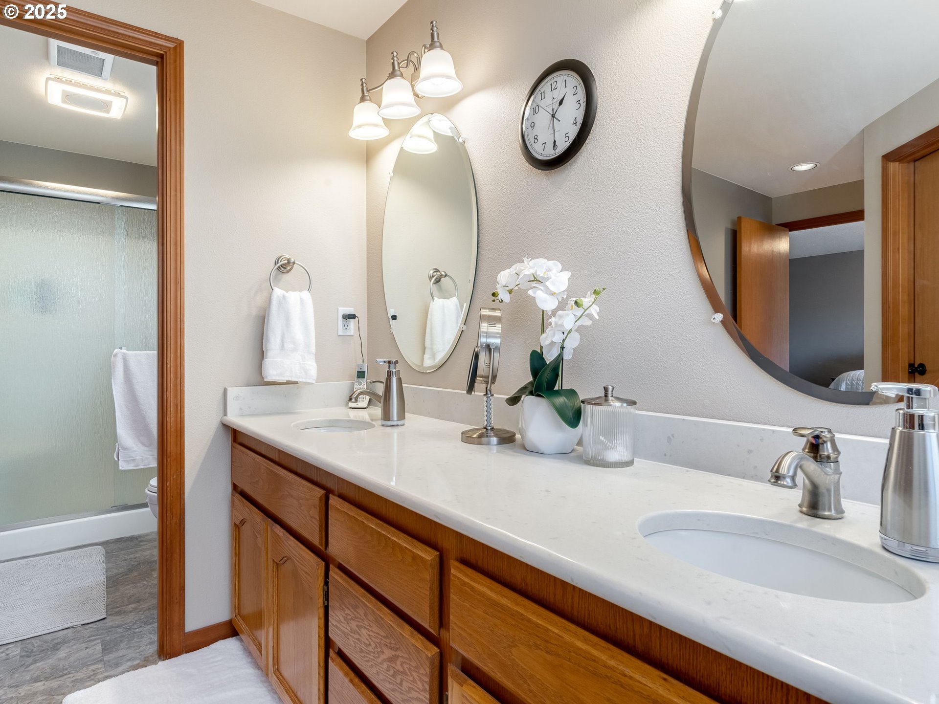 5725 SE LEXINGTON DR