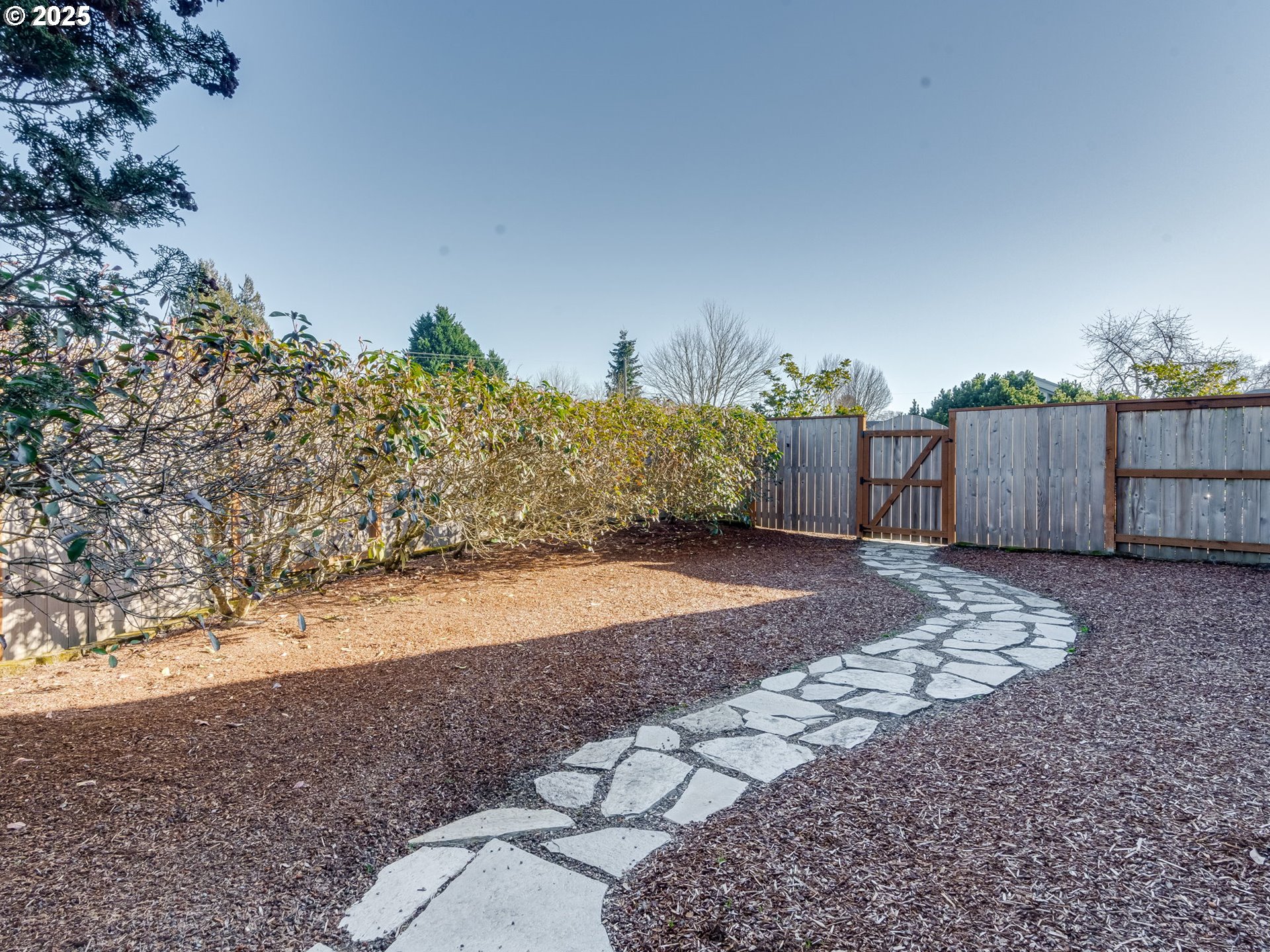 5725 SE LEXINGTON DR