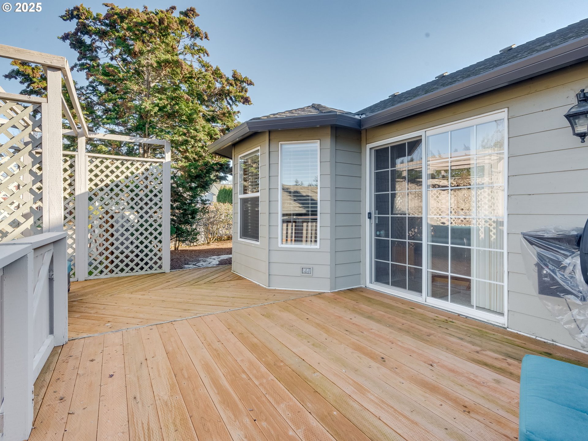 5725 SE LEXINGTON DR