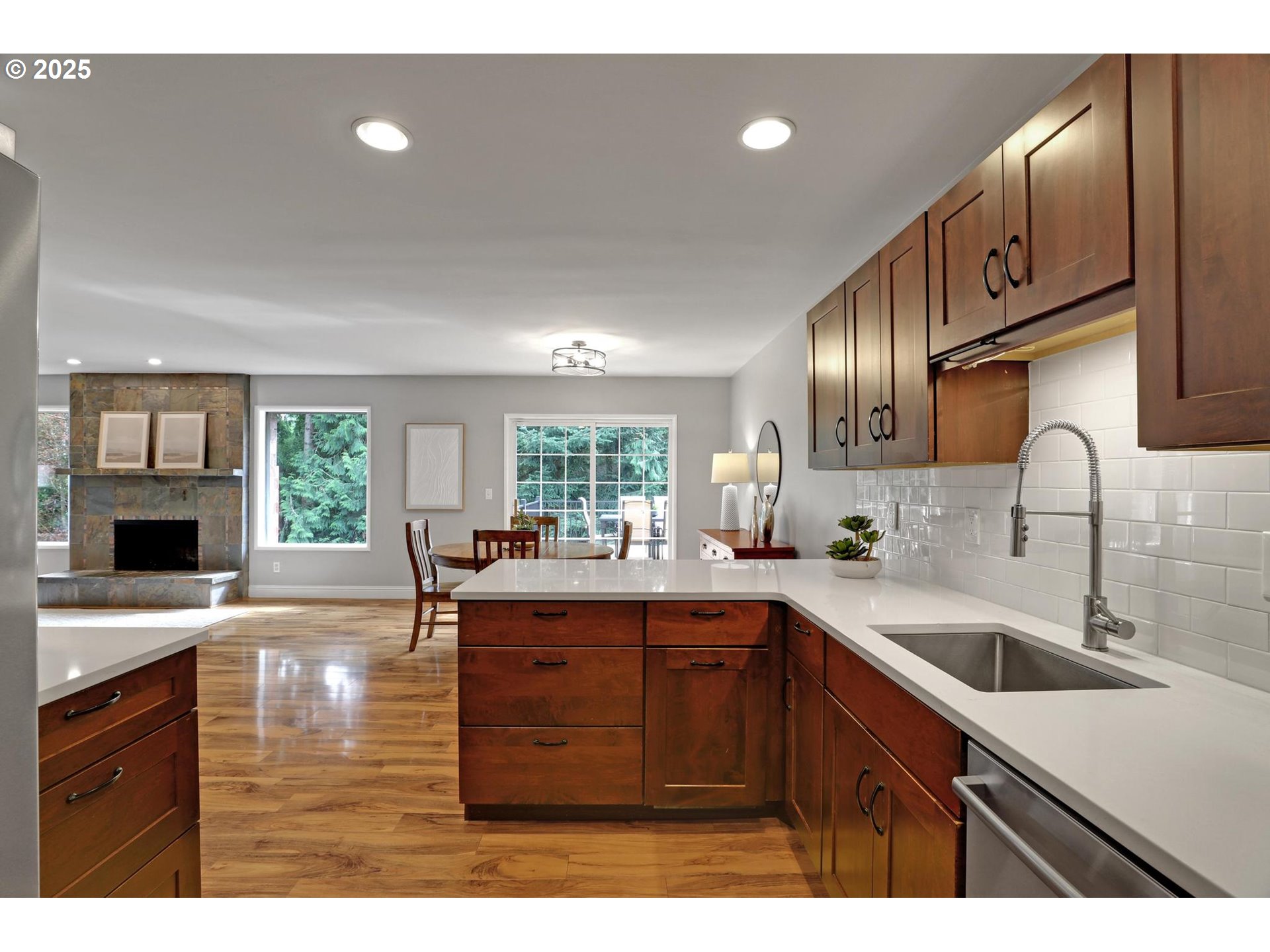 10380 SW WASHINGTON ST