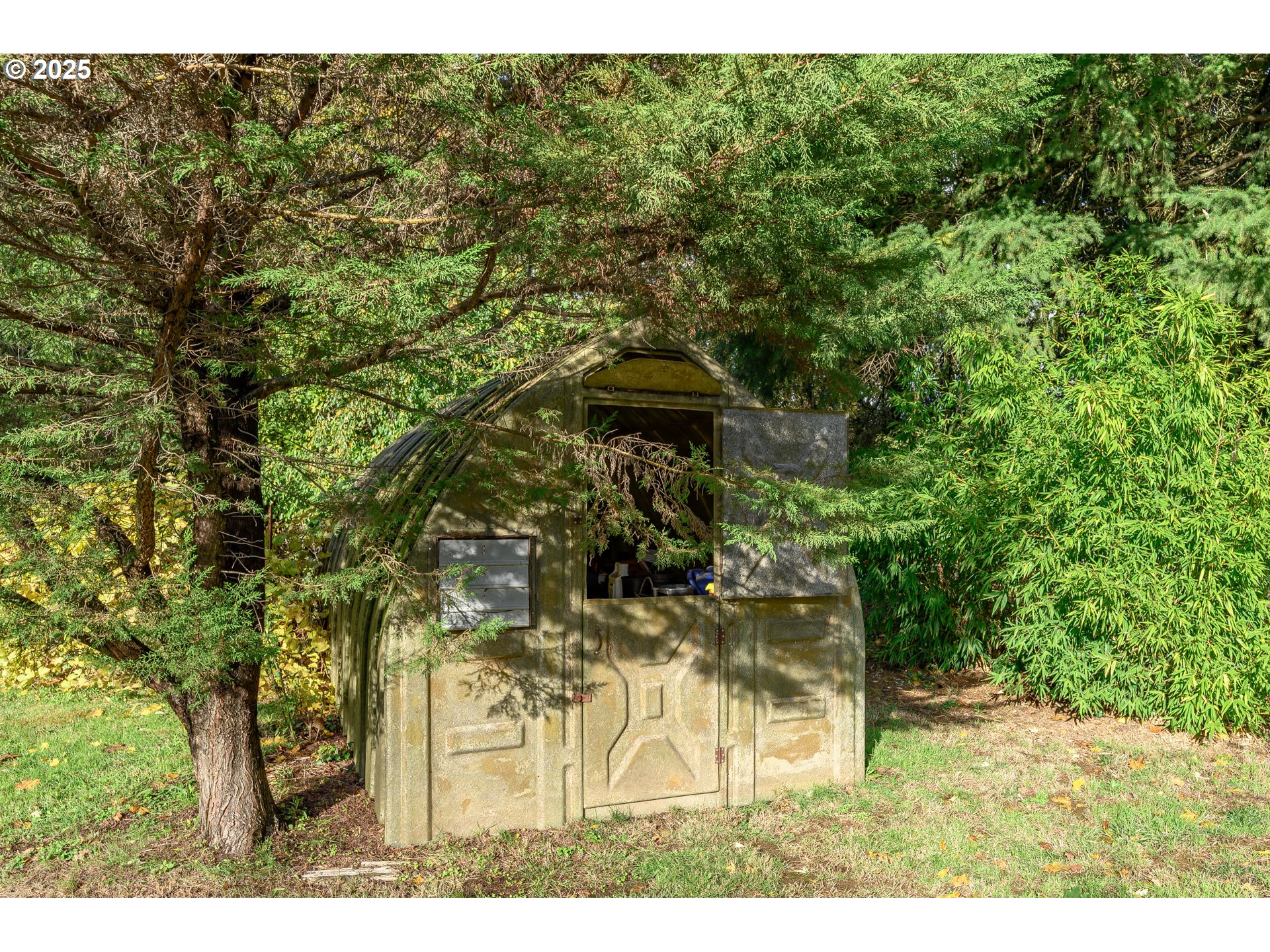 8030 NW MEADOW LAKE RD