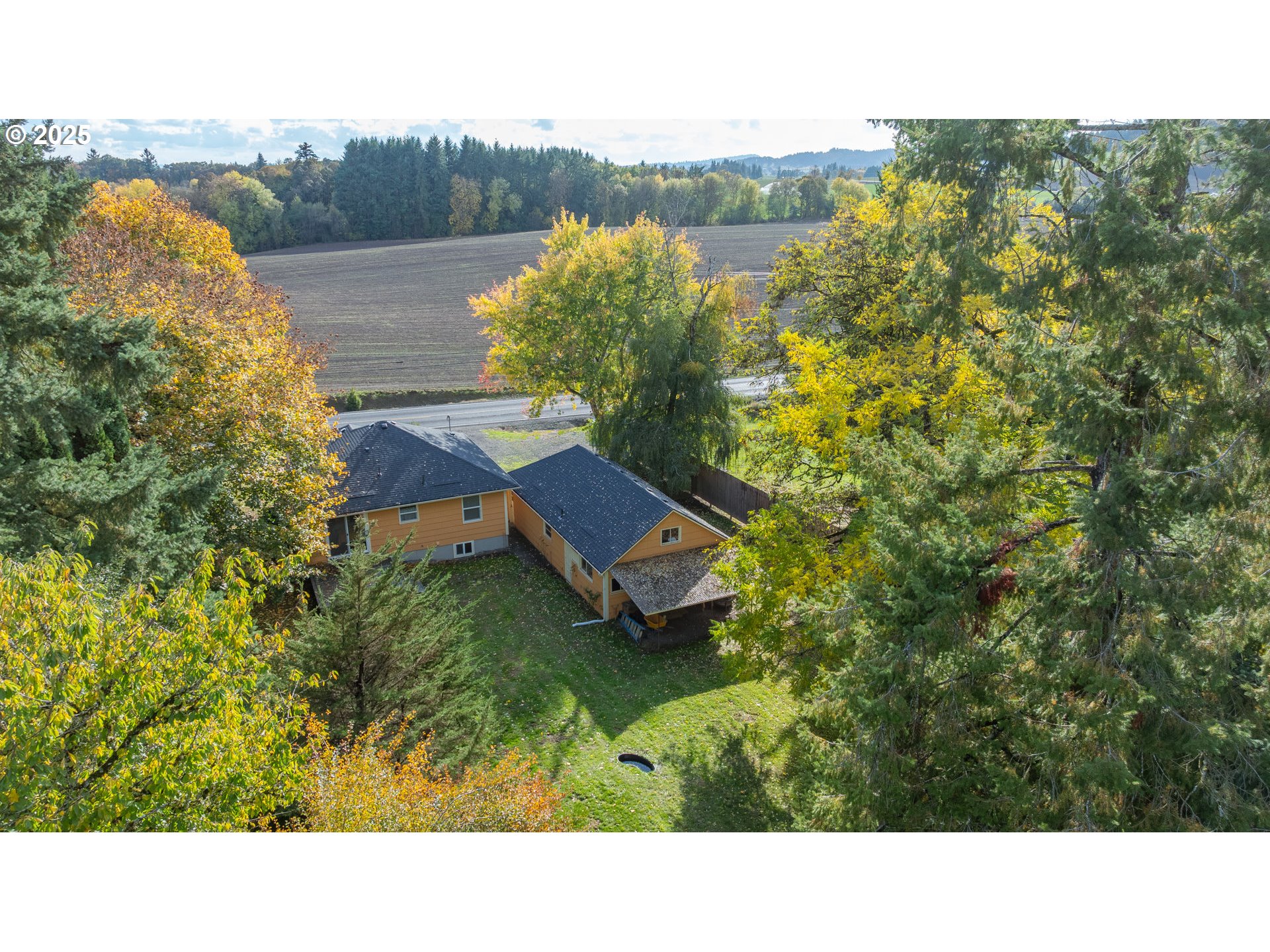 8030 NW MEADOW LAKE RD