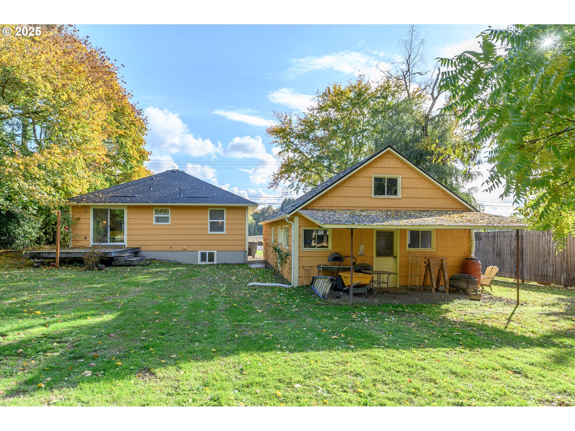 8030 NW MEADOW LAKE RD