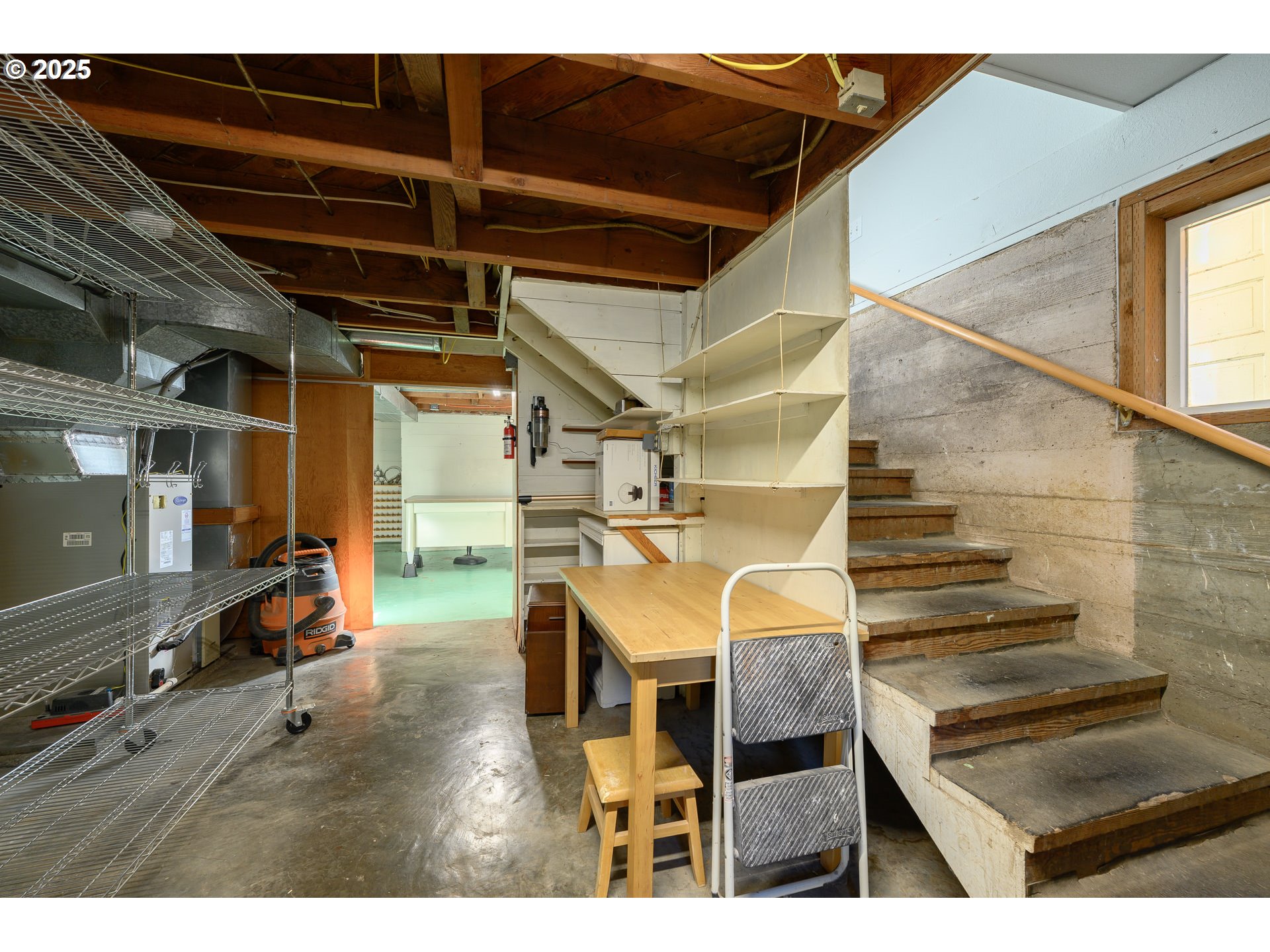 8030 NW MEADOW LAKE RD