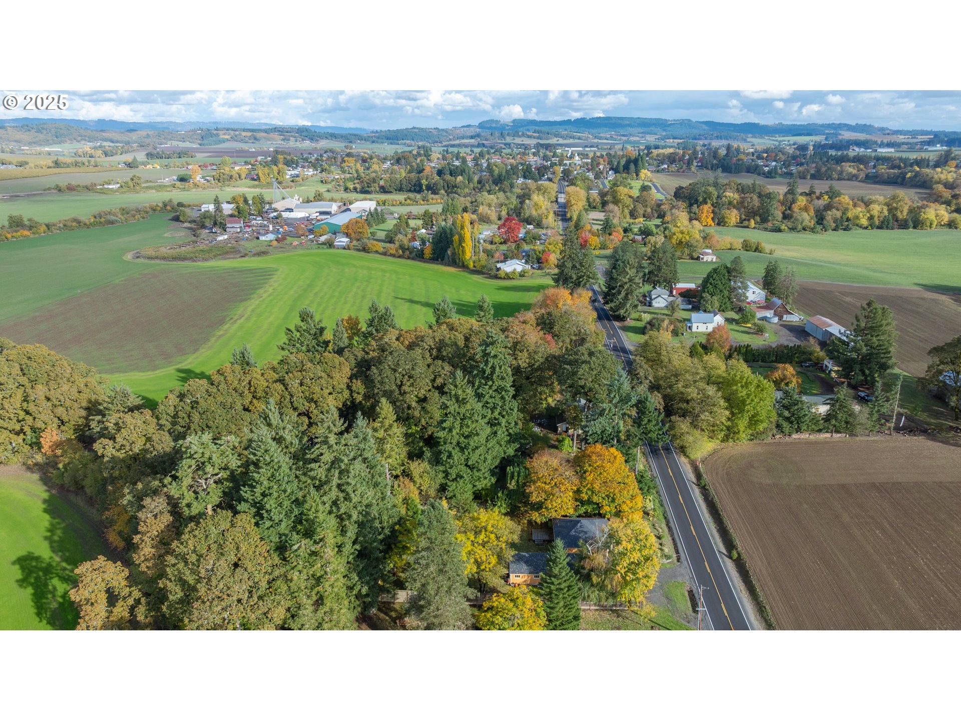 8030 NW MEADOW LAKE RD