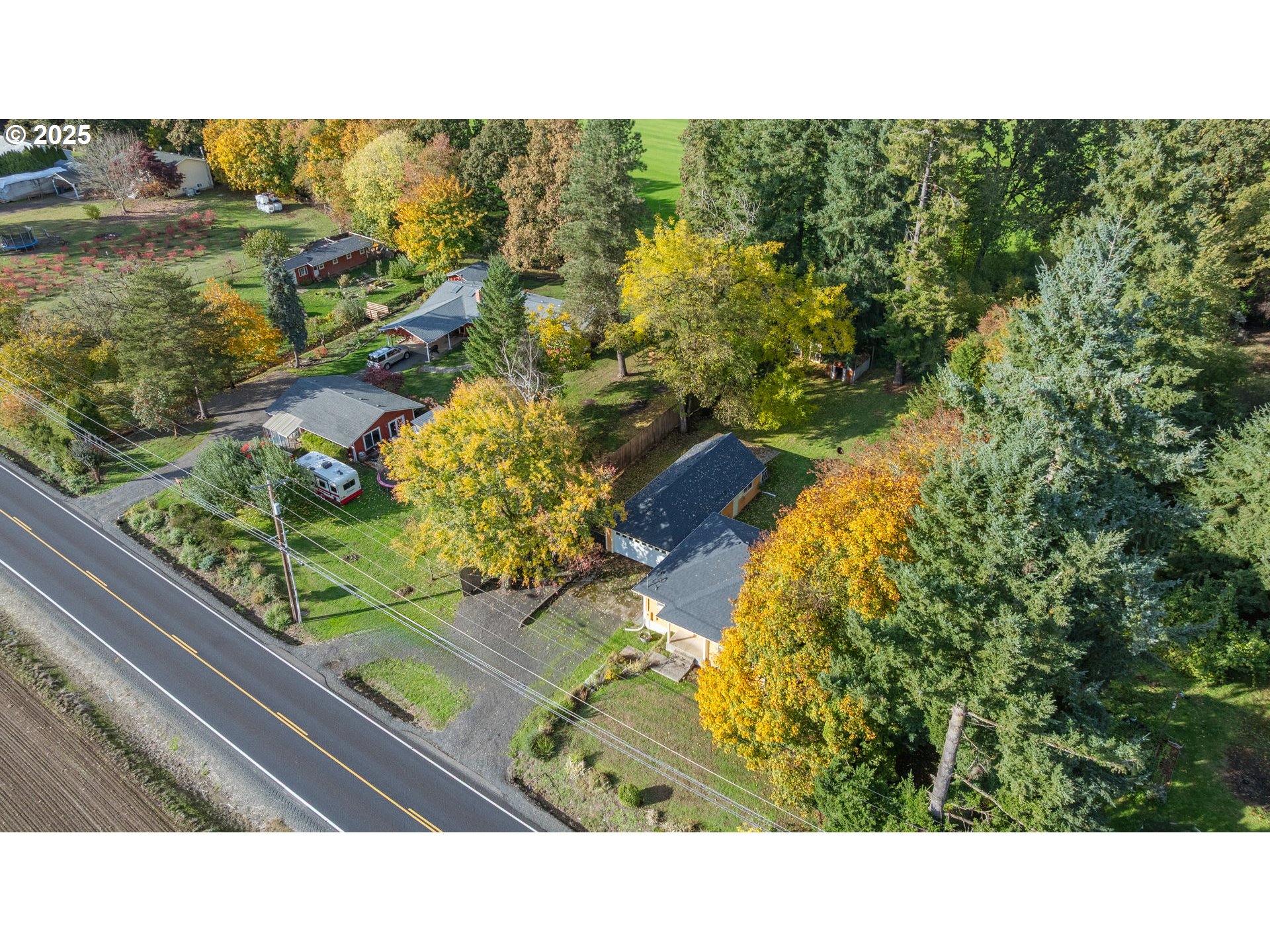 8030 NW MEADOW LAKE RD