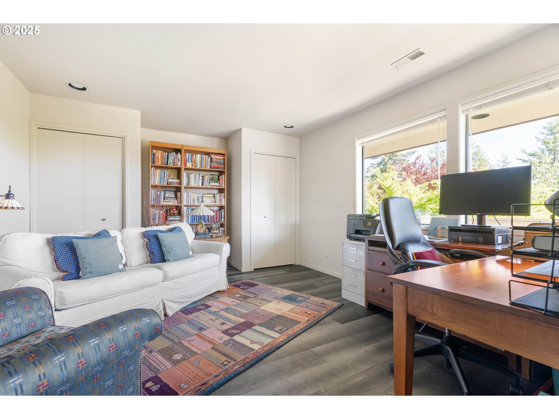 23 MASARYK ST