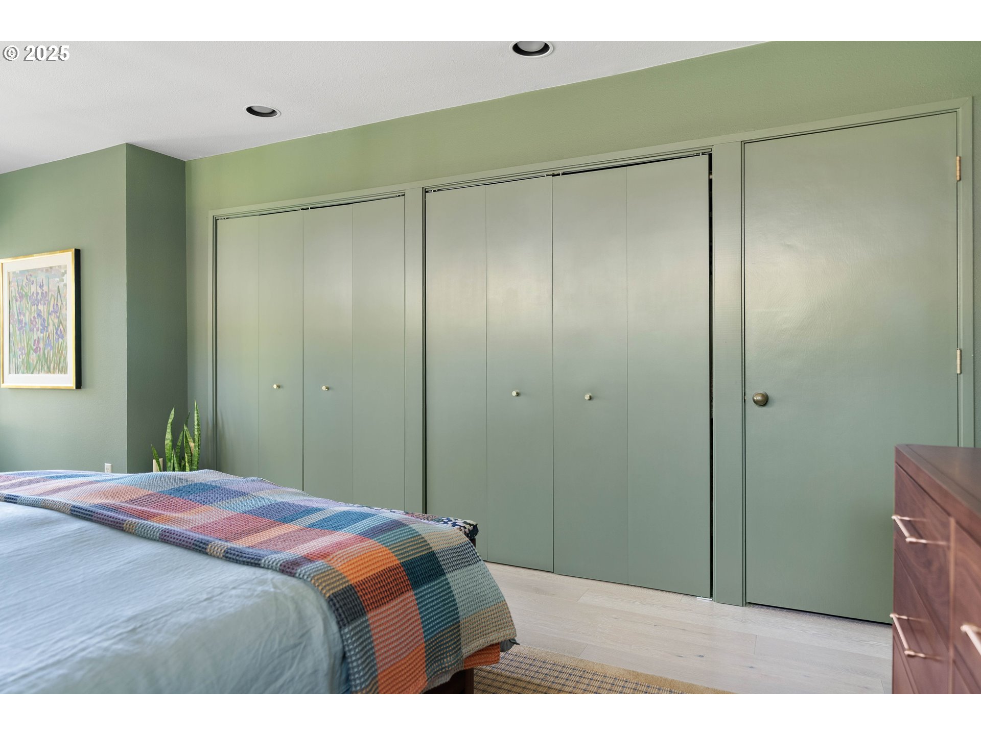 23 MASARYK ST