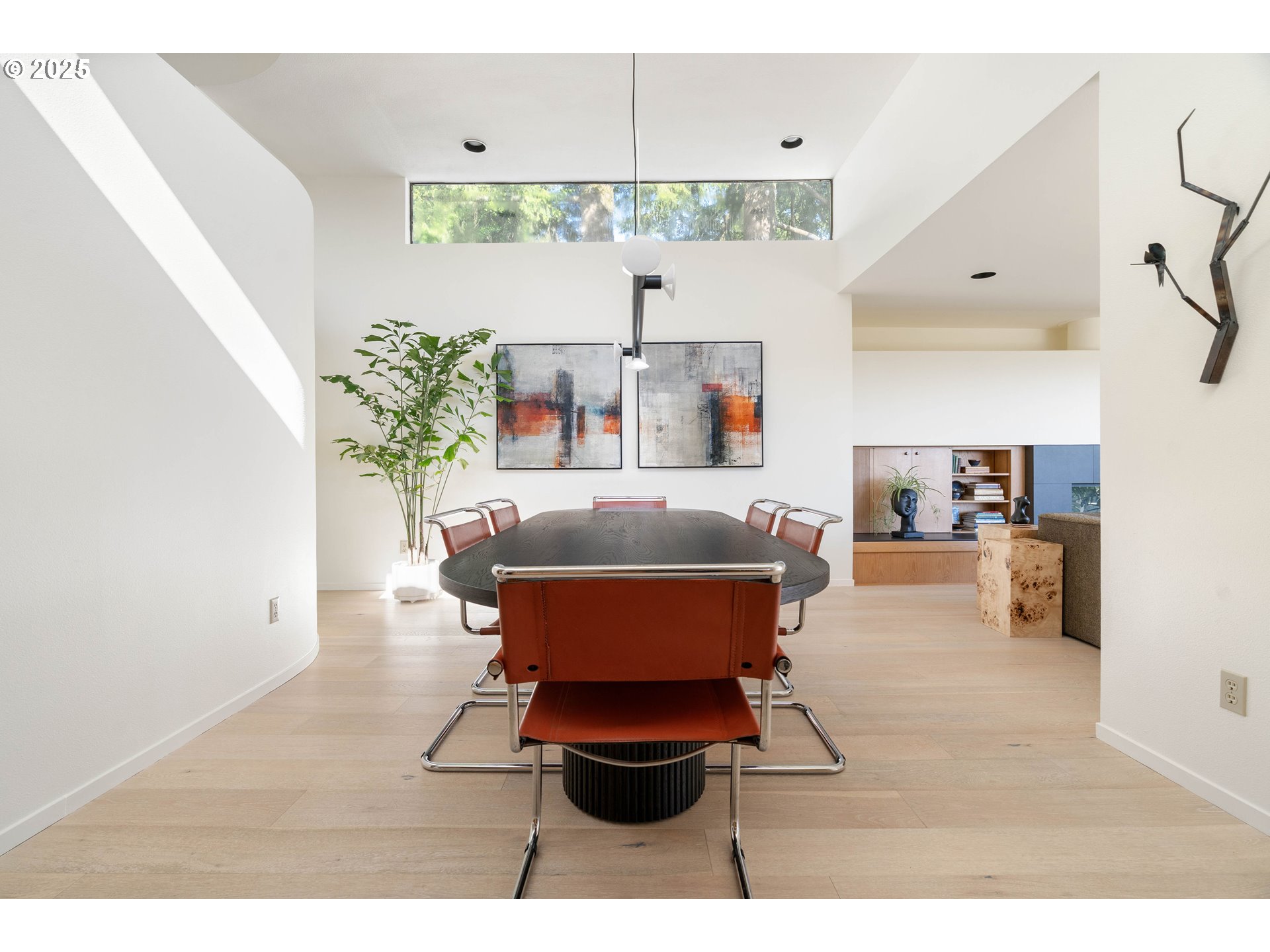 23 MASARYK ST