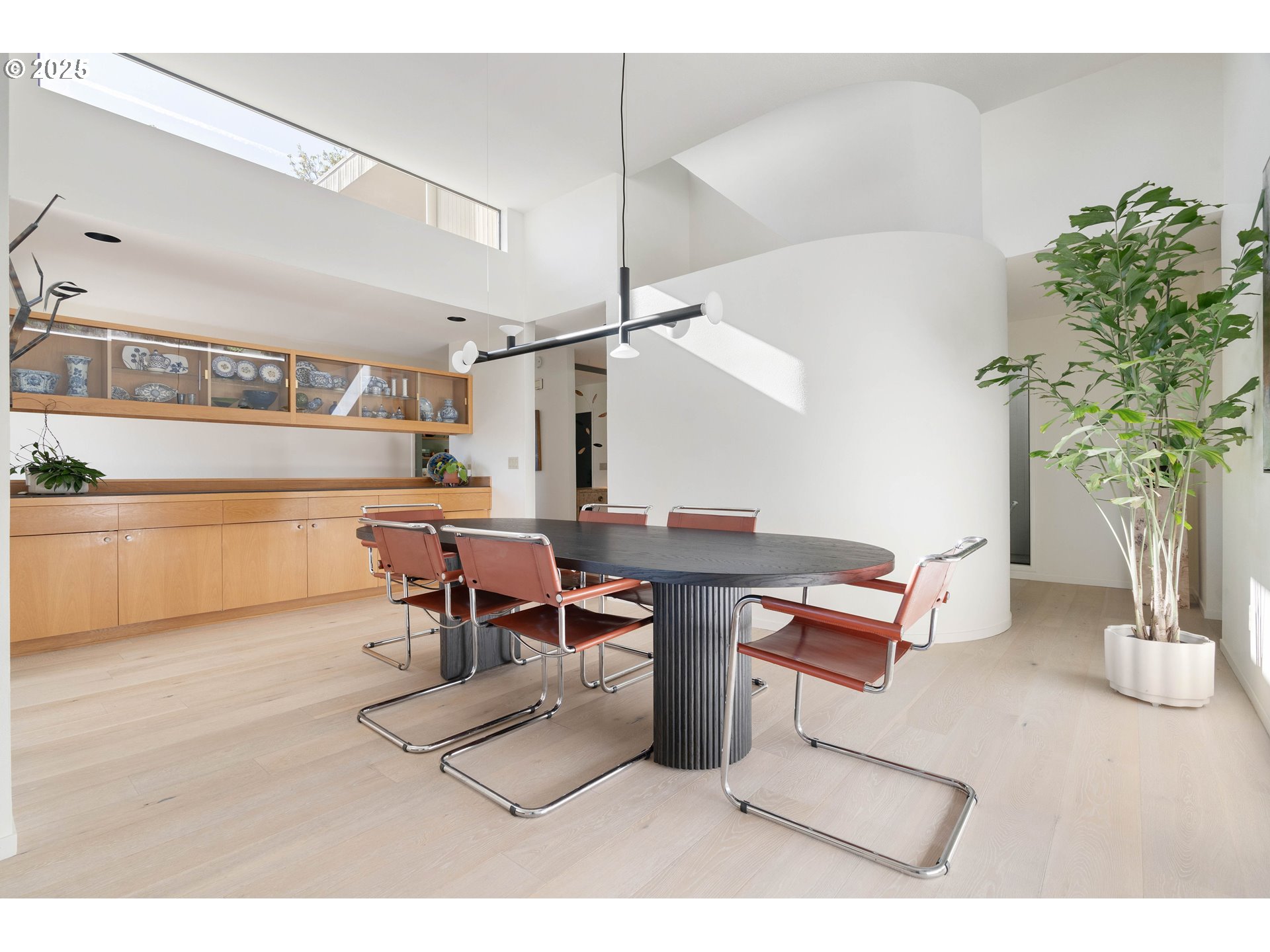 23 MASARYK ST