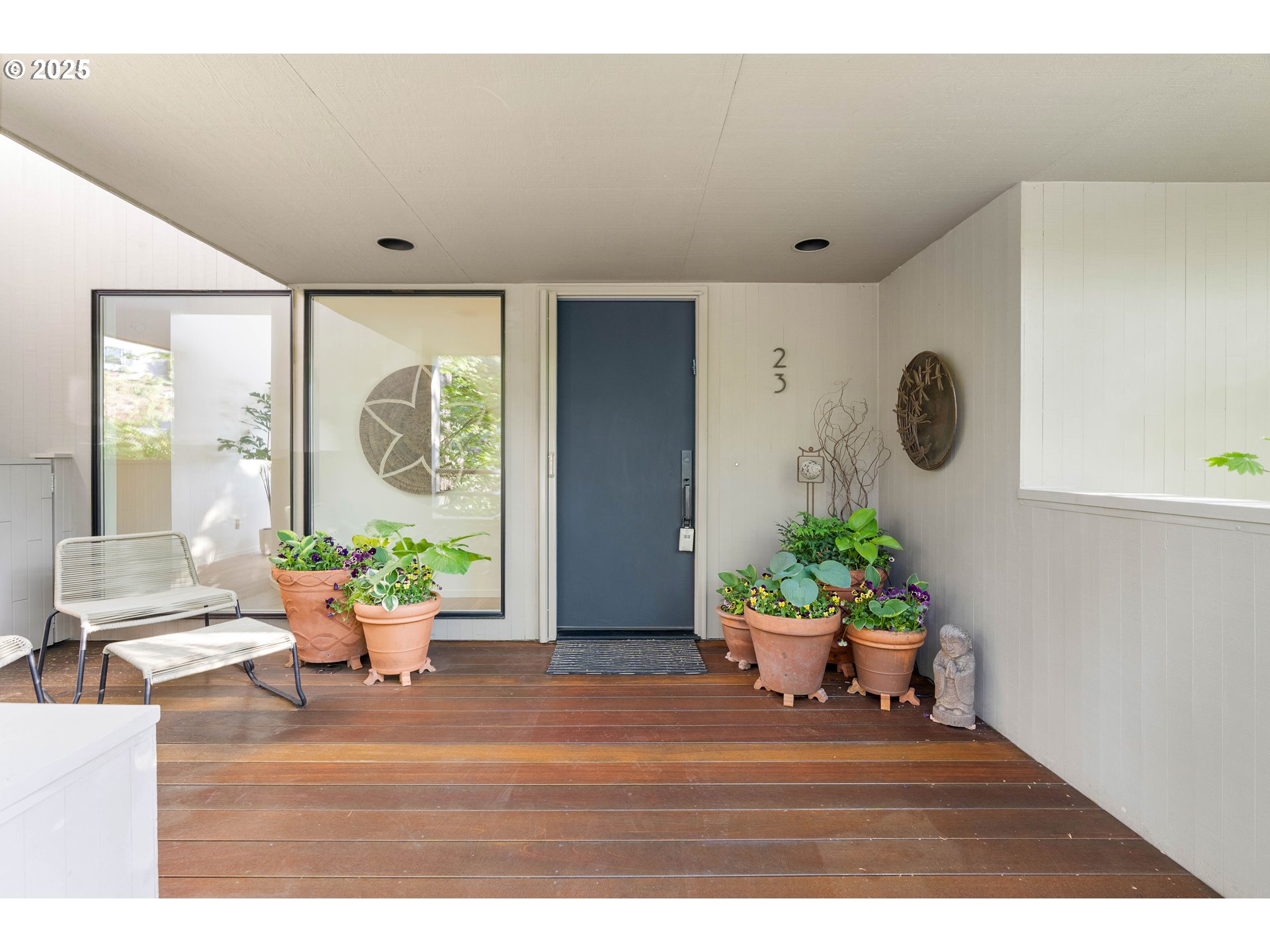 23 MASARYK ST