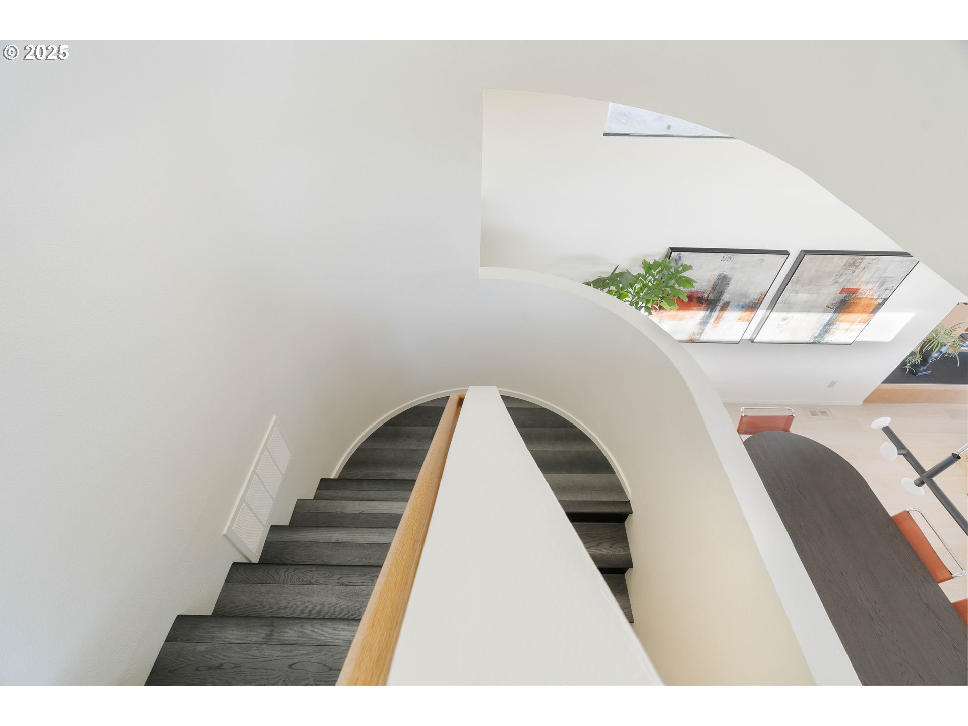 23 MASARYK ST