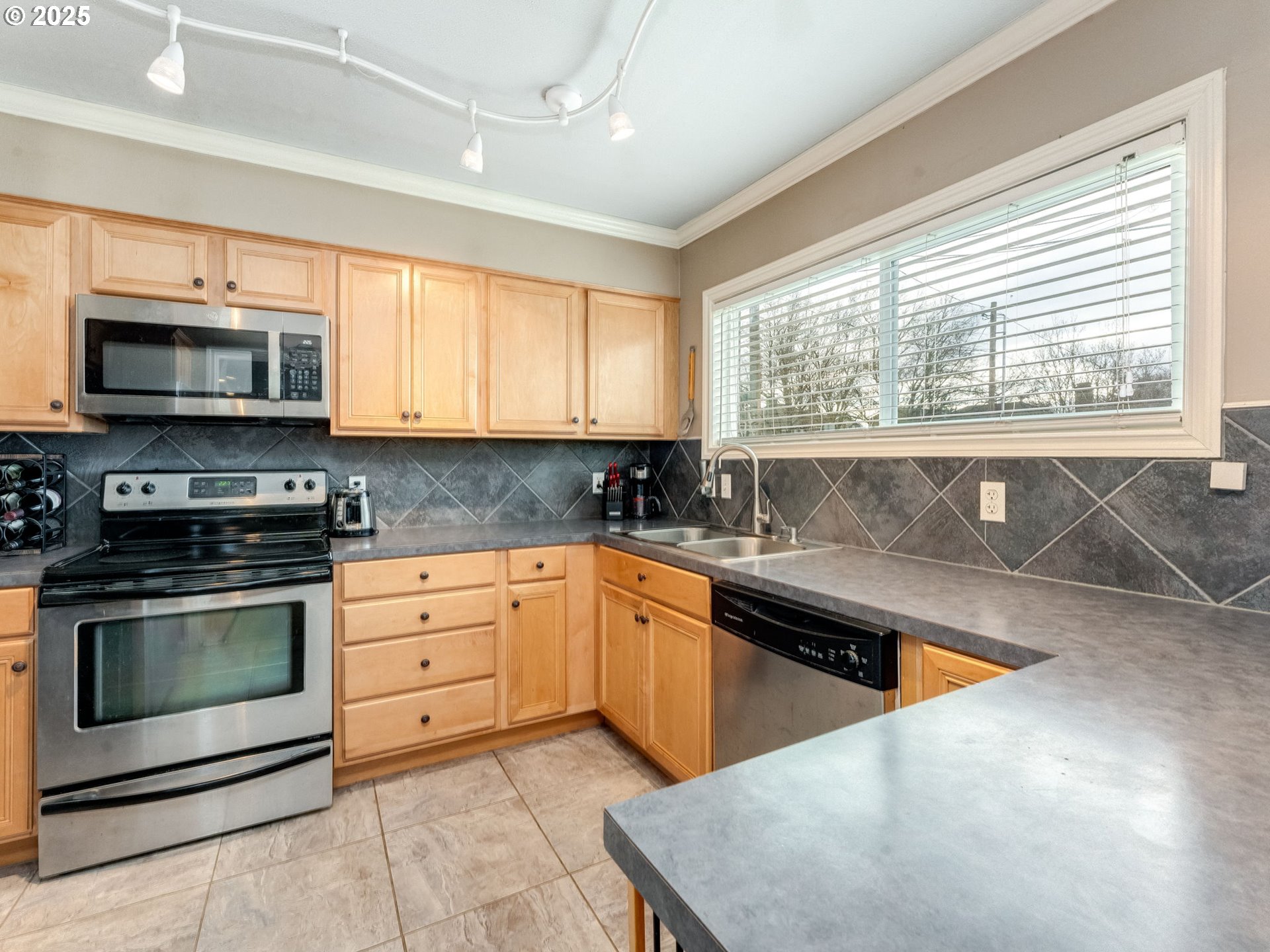 9577 SE TENINO CT