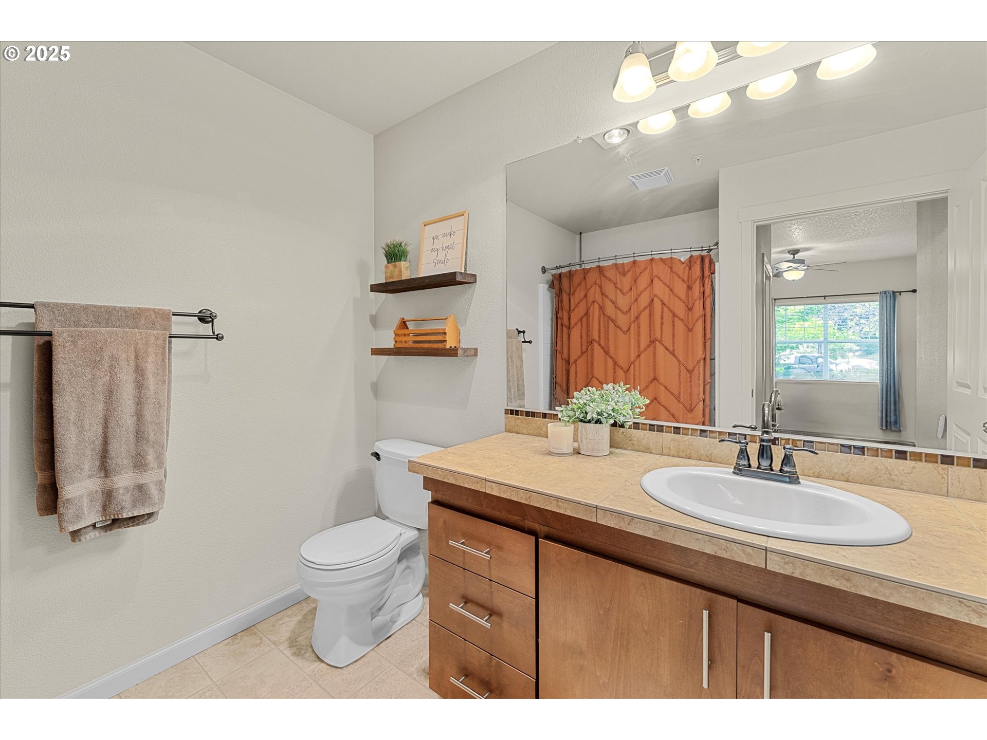 10664 NE HOLLY ST 104, Hillsboro Unit: 104