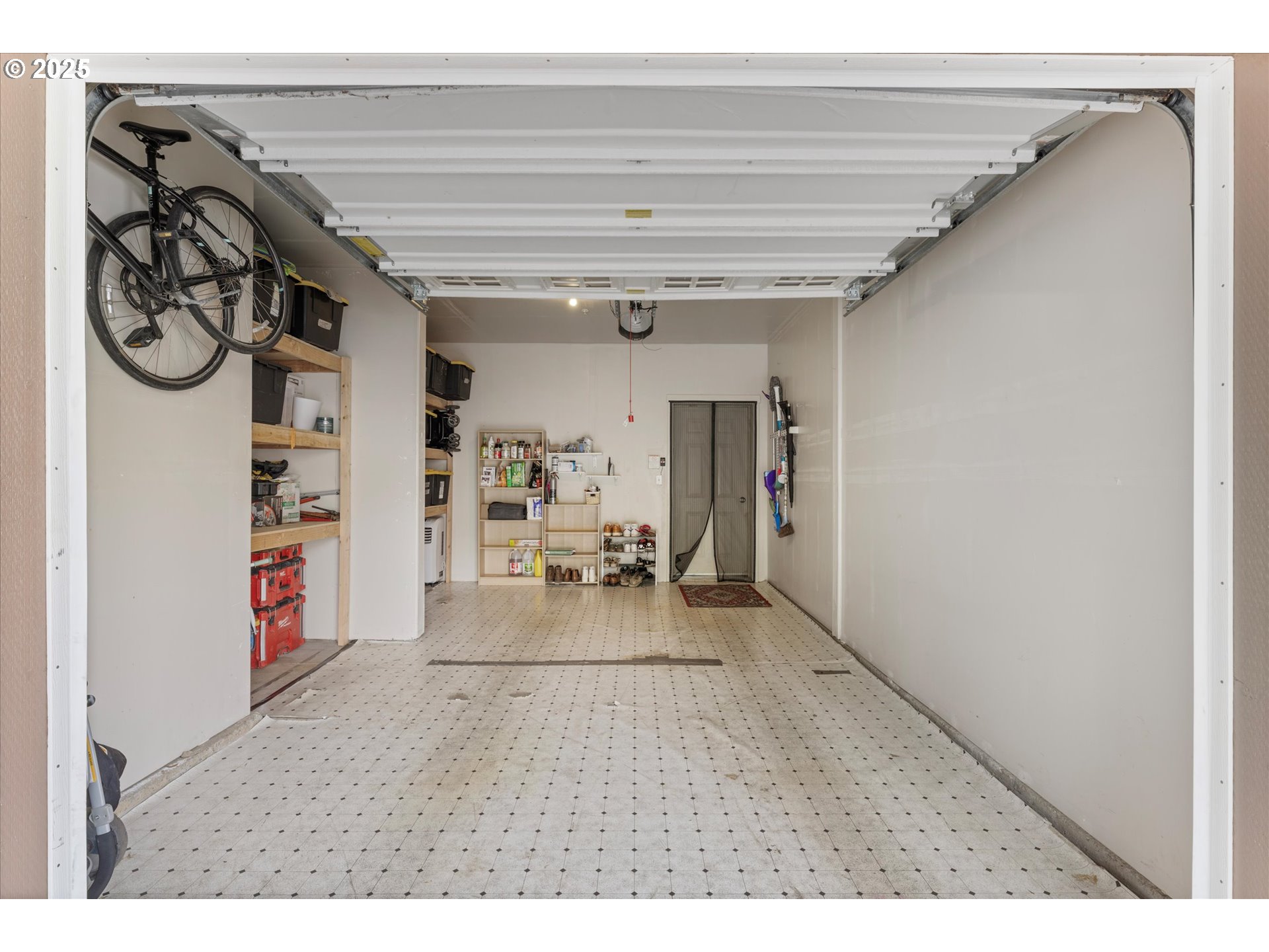 10664 NE HOLLY ST 104, Hillsboro Unit: 104