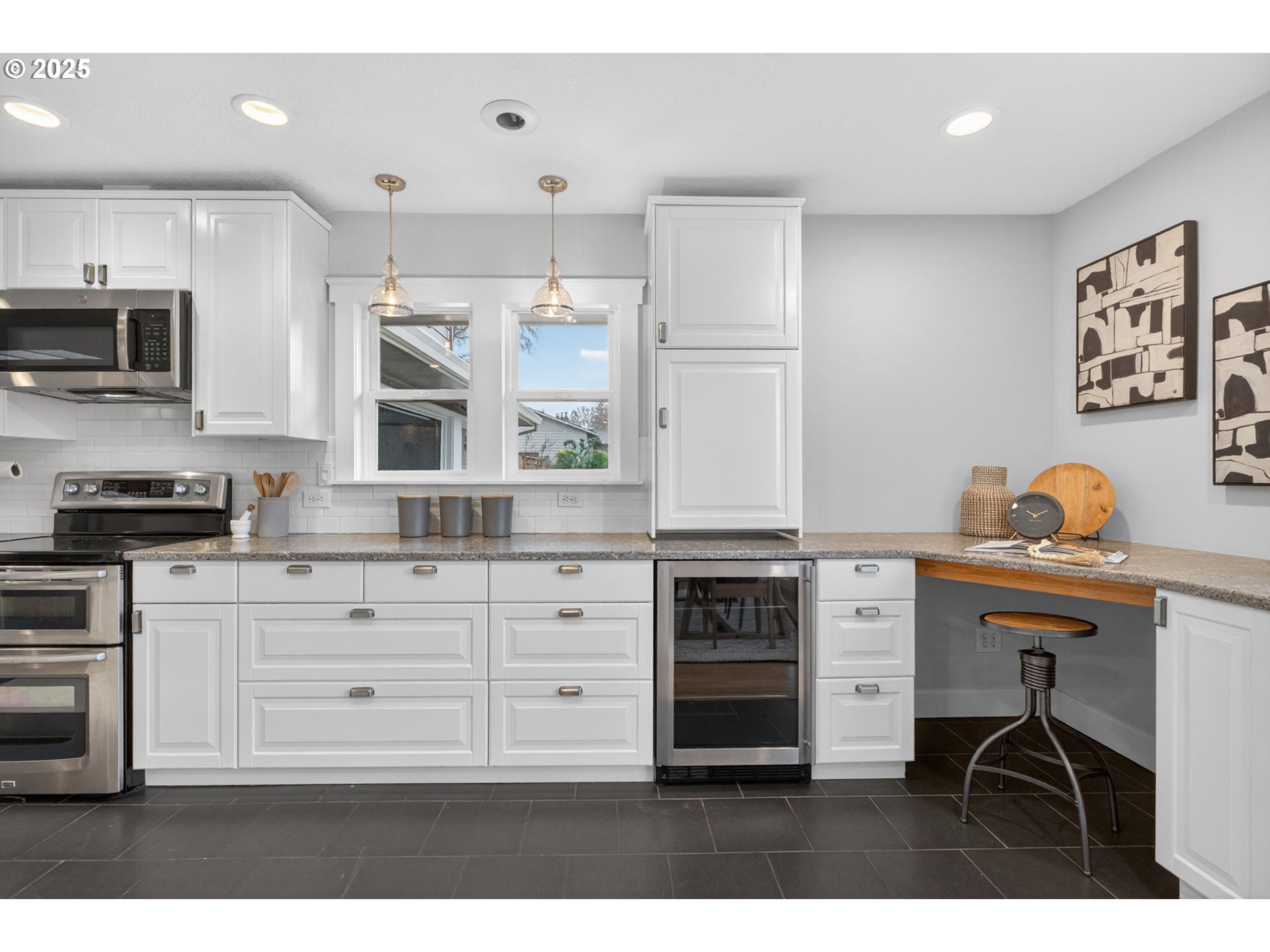 1480 SW HILLDALE AVE