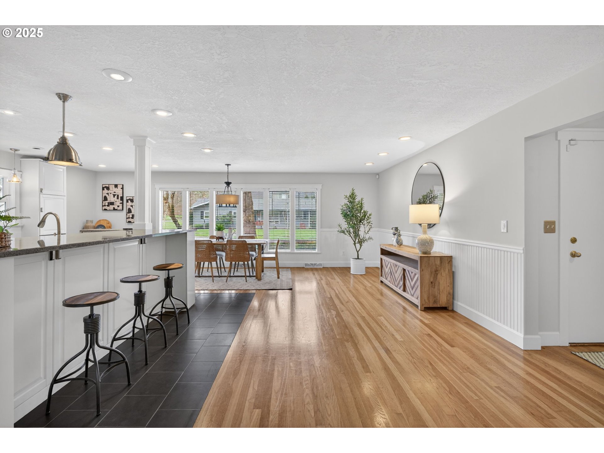 1480 SW HILLDALE AVE