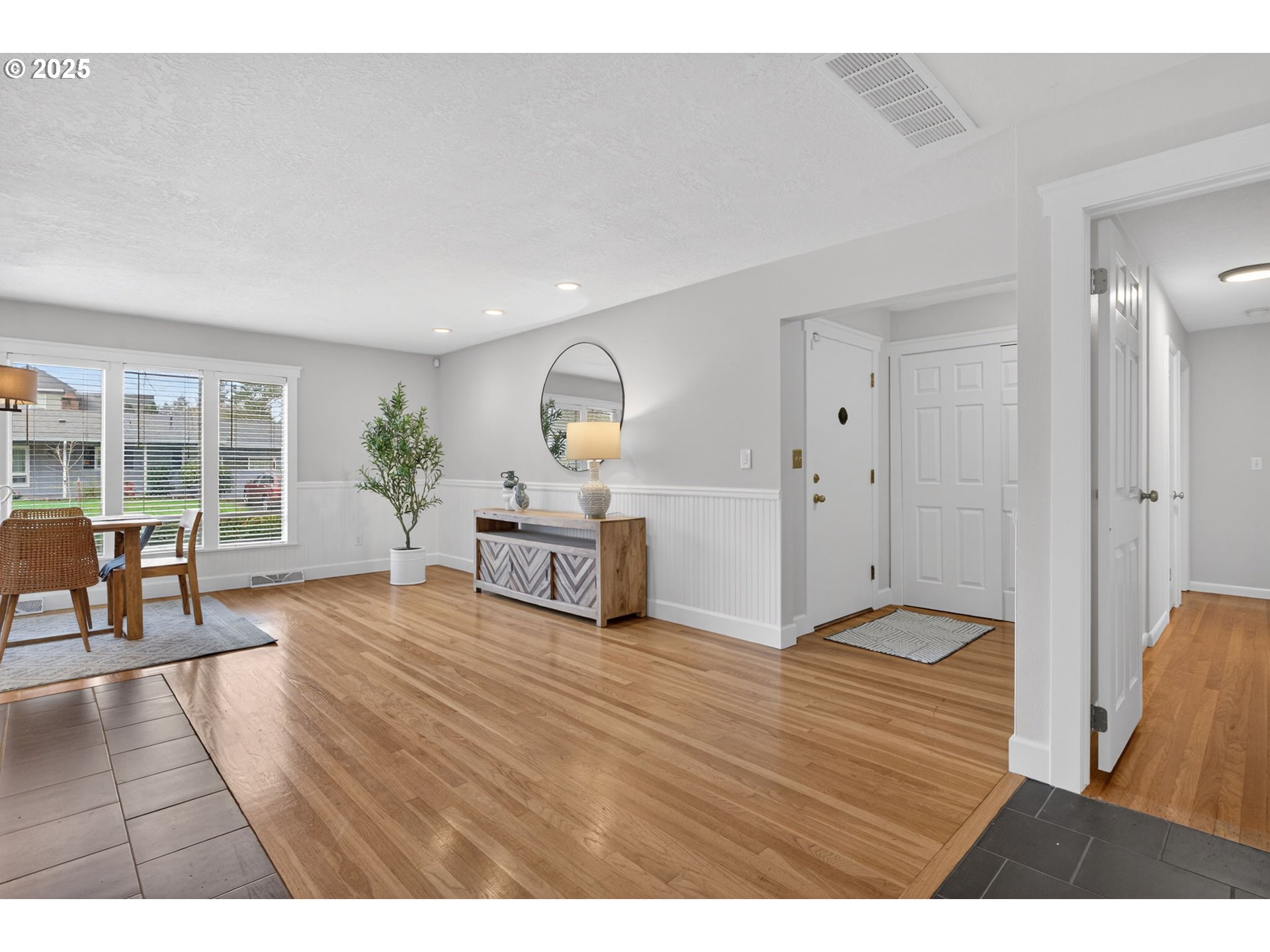 1480 SW HILLDALE AVE