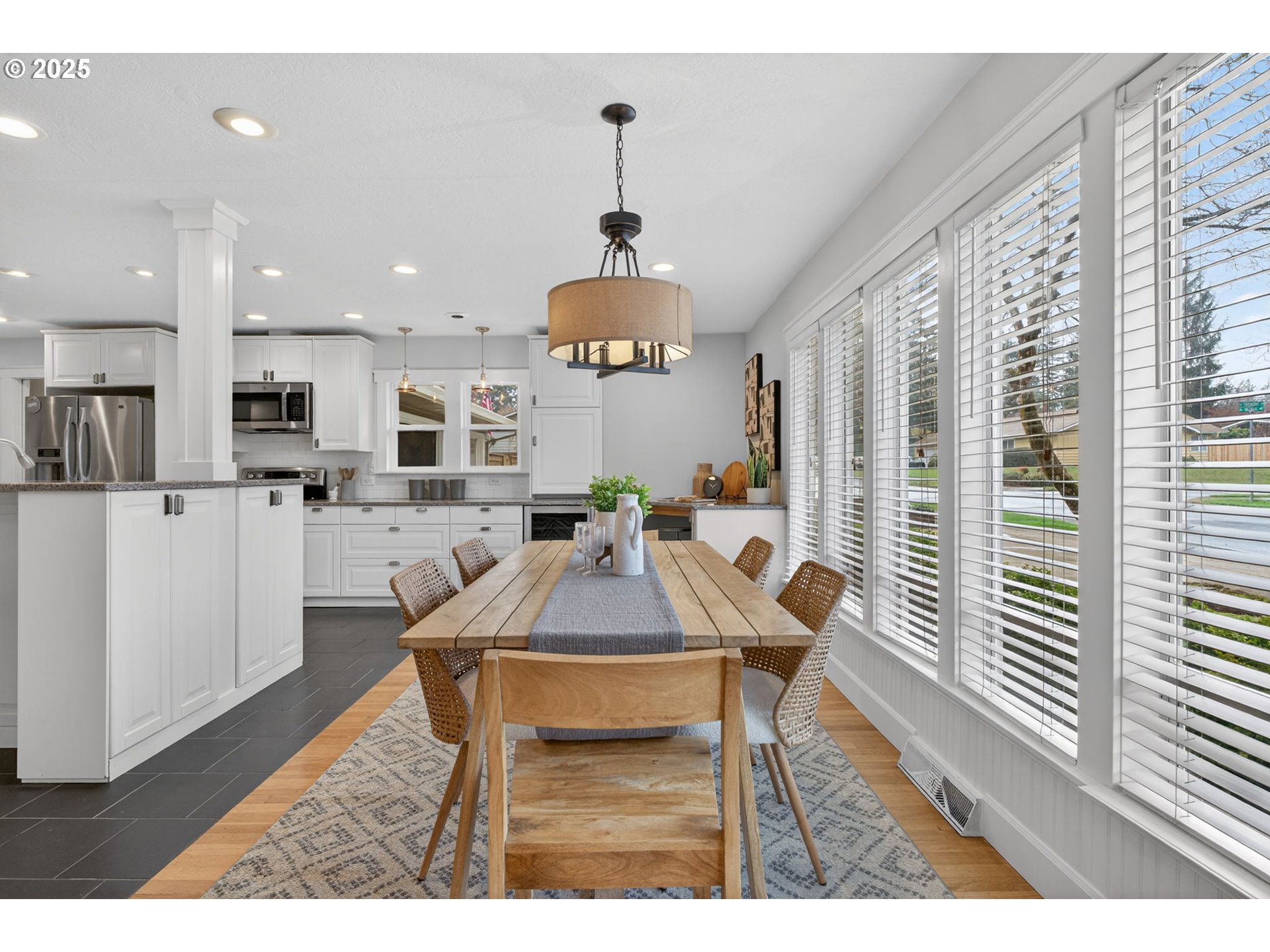 1480 SW HILLDALE AVE