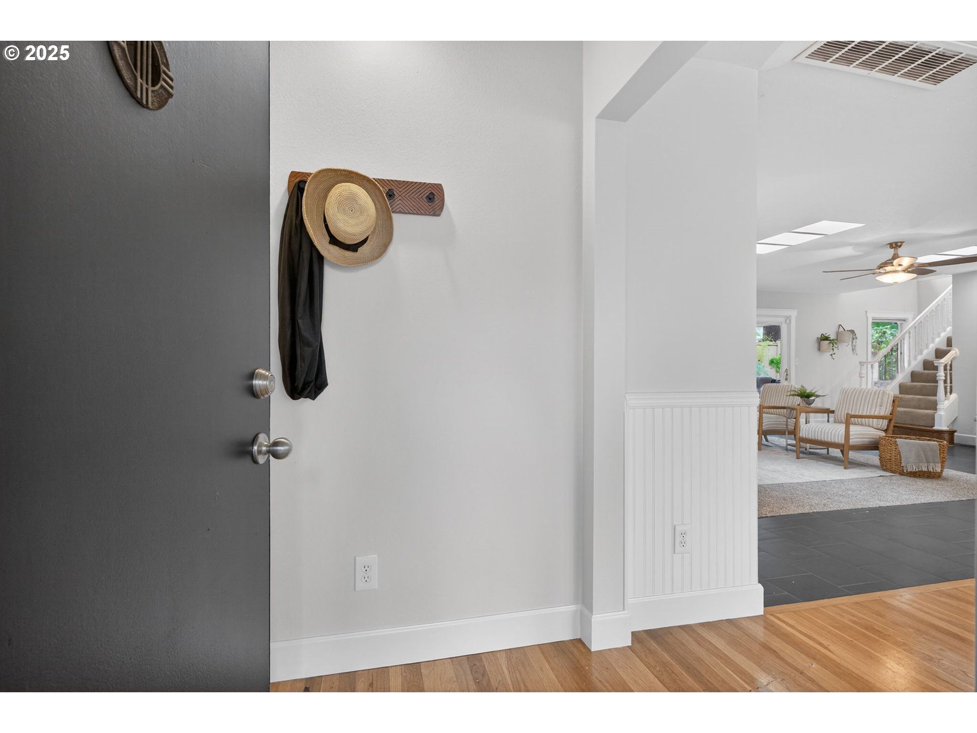 1480 SW HILLDALE AVE