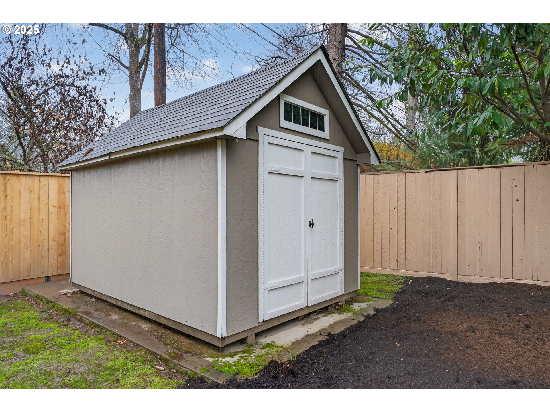 1480 SW HILLDALE AVE