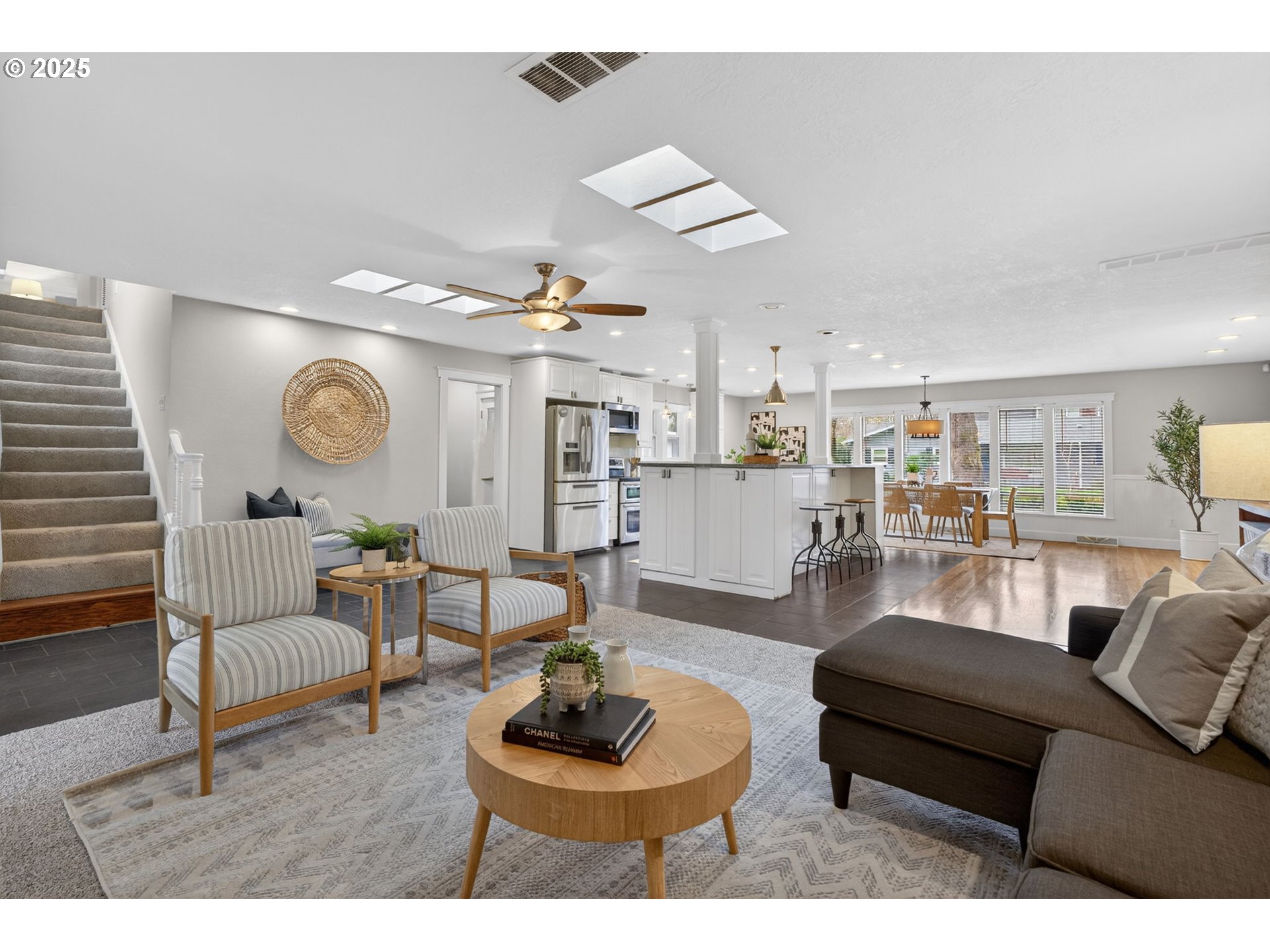 1480 SW HILLDALE AVE