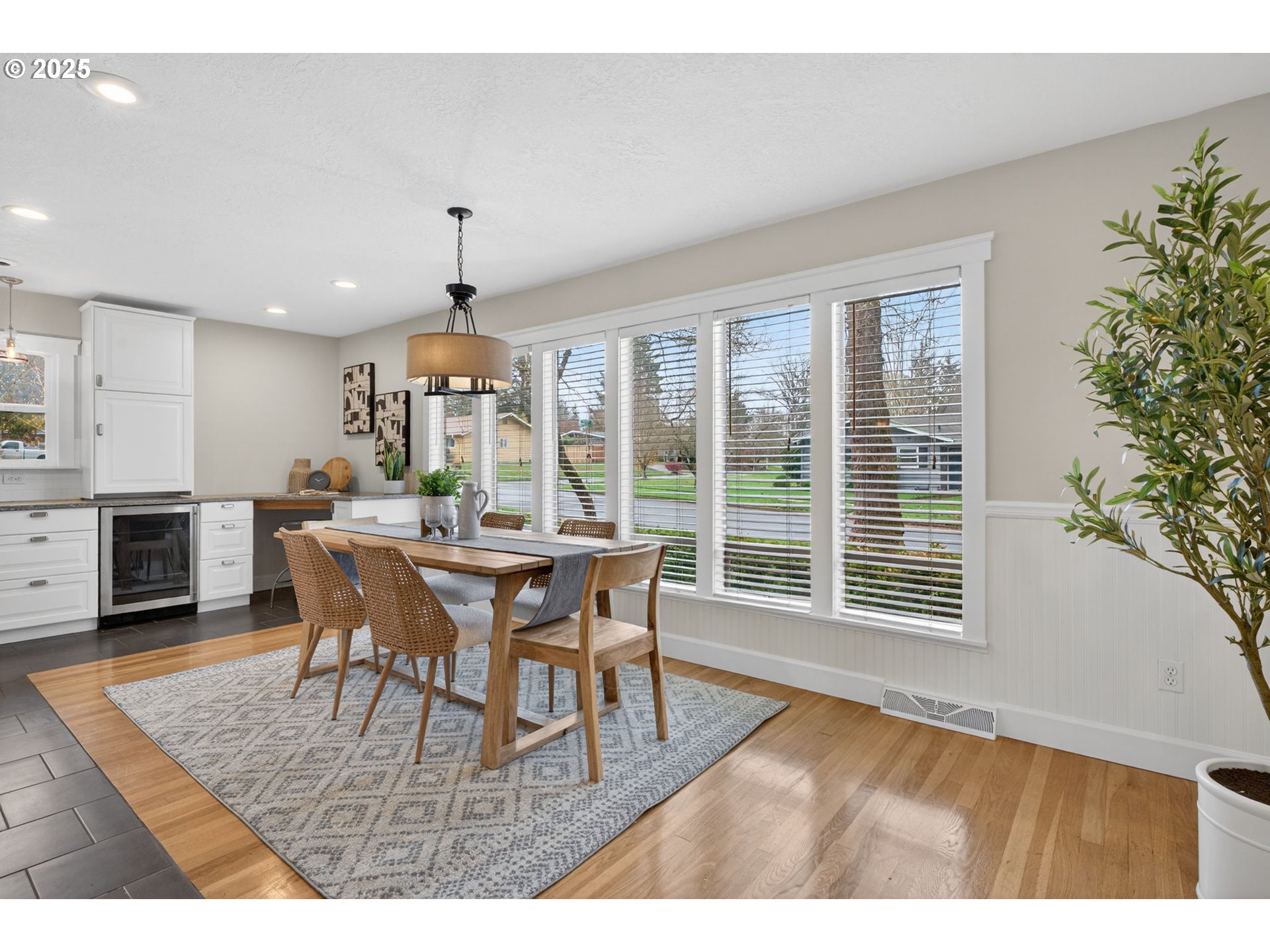 1480 SW HILLDALE AVE