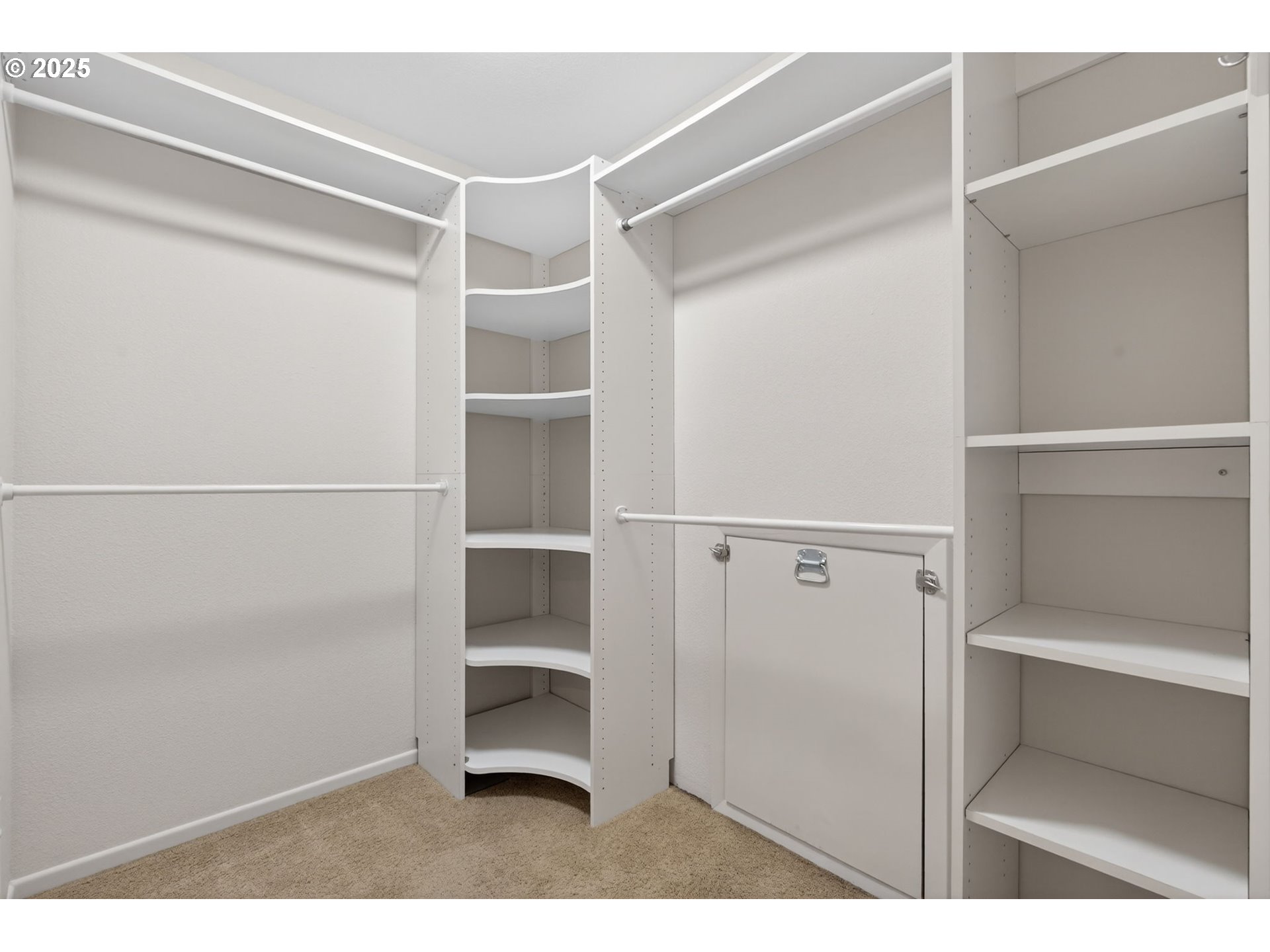 1480 SW HILLDALE AVE