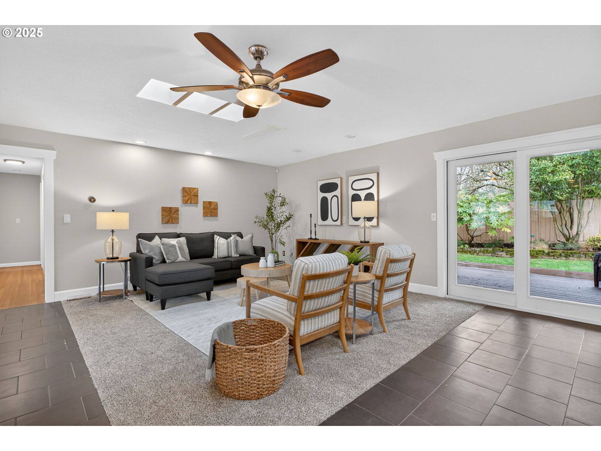 1480 SW HILLDALE AVE