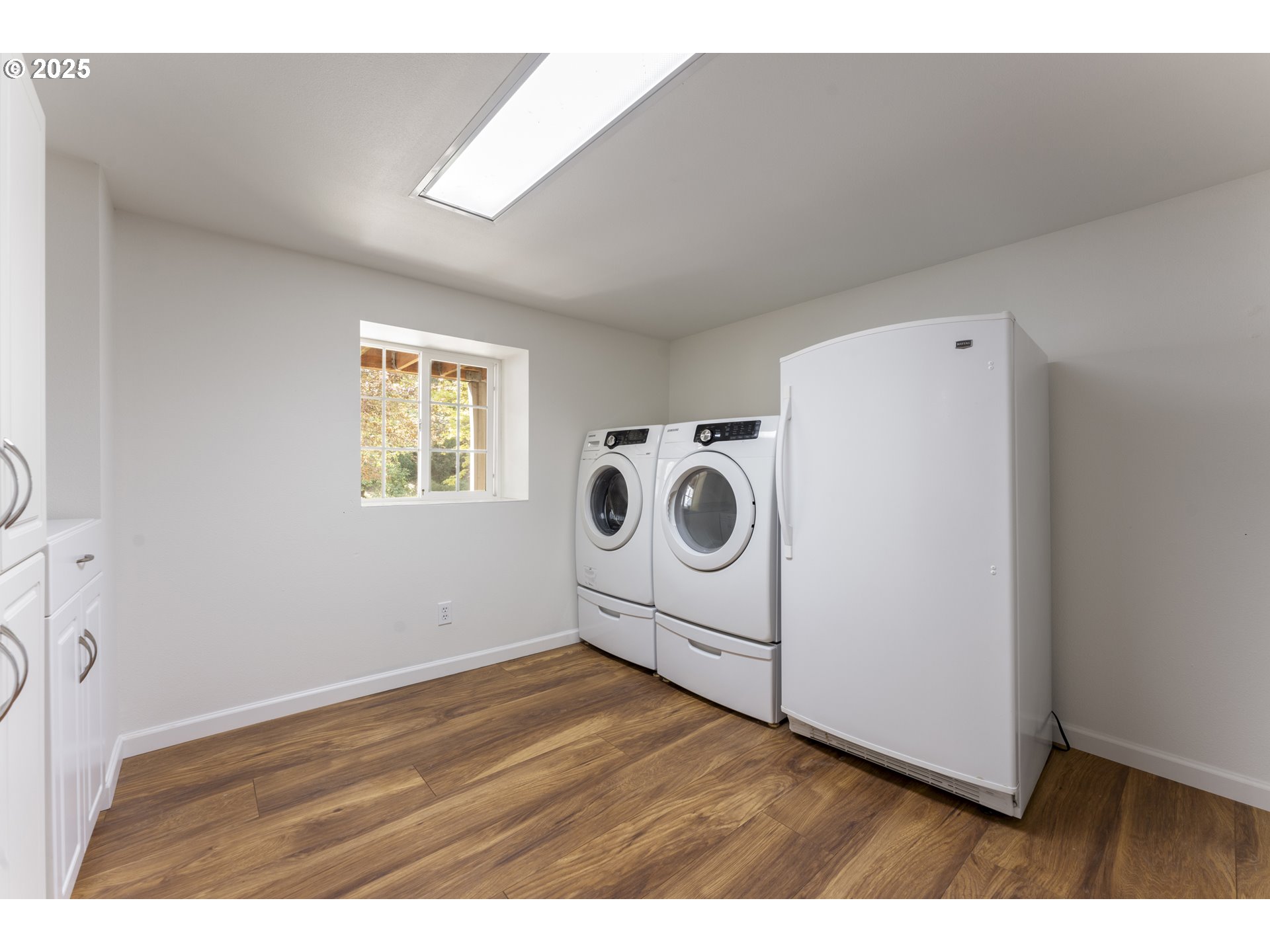 1604 COUNTRY CLUB RD