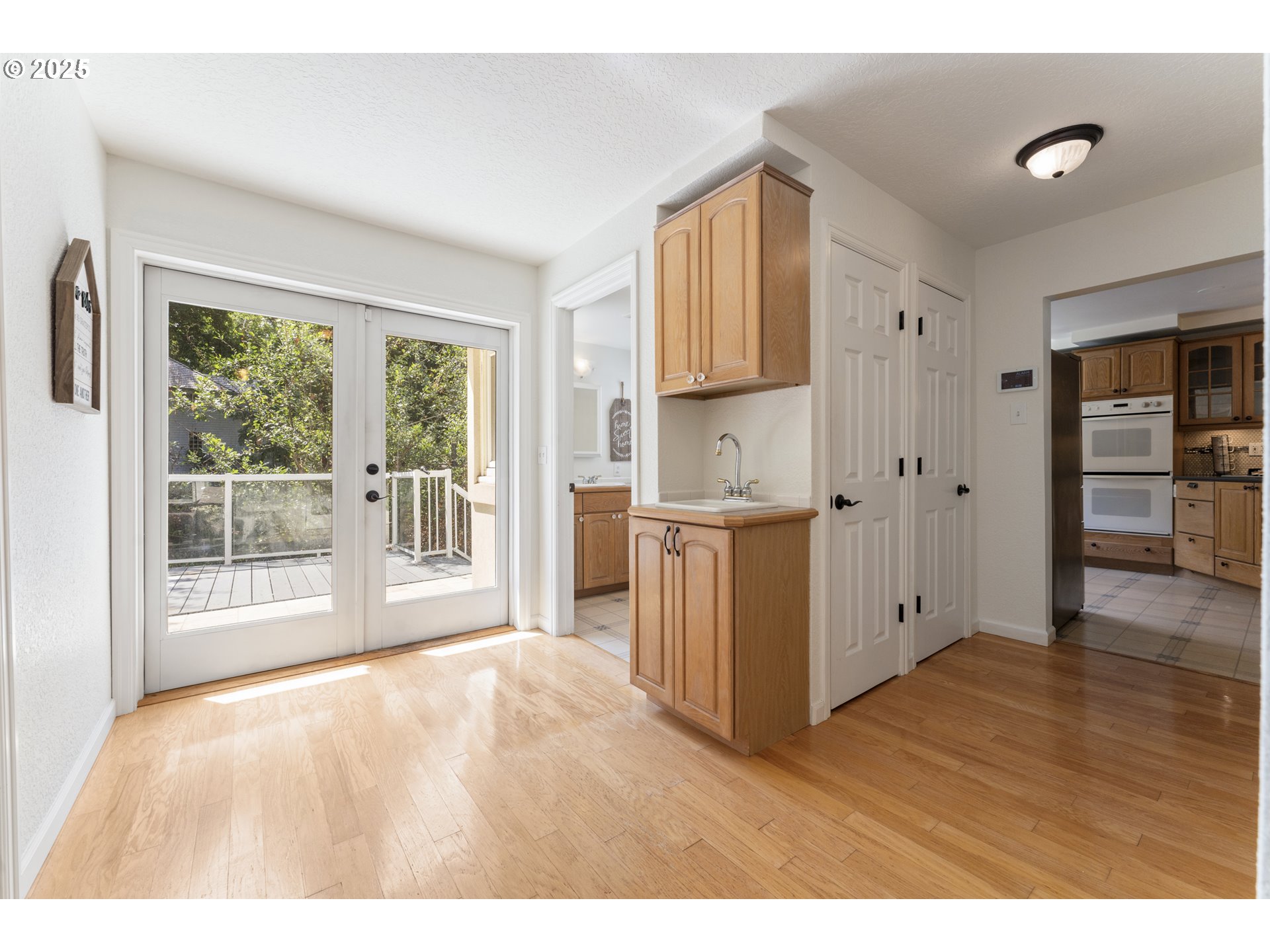 1604 COUNTRY CLUB RD