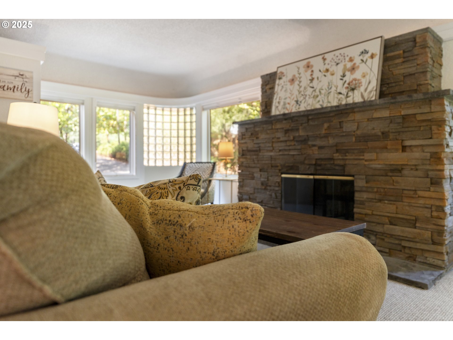 1604 COUNTRY CLUB RD