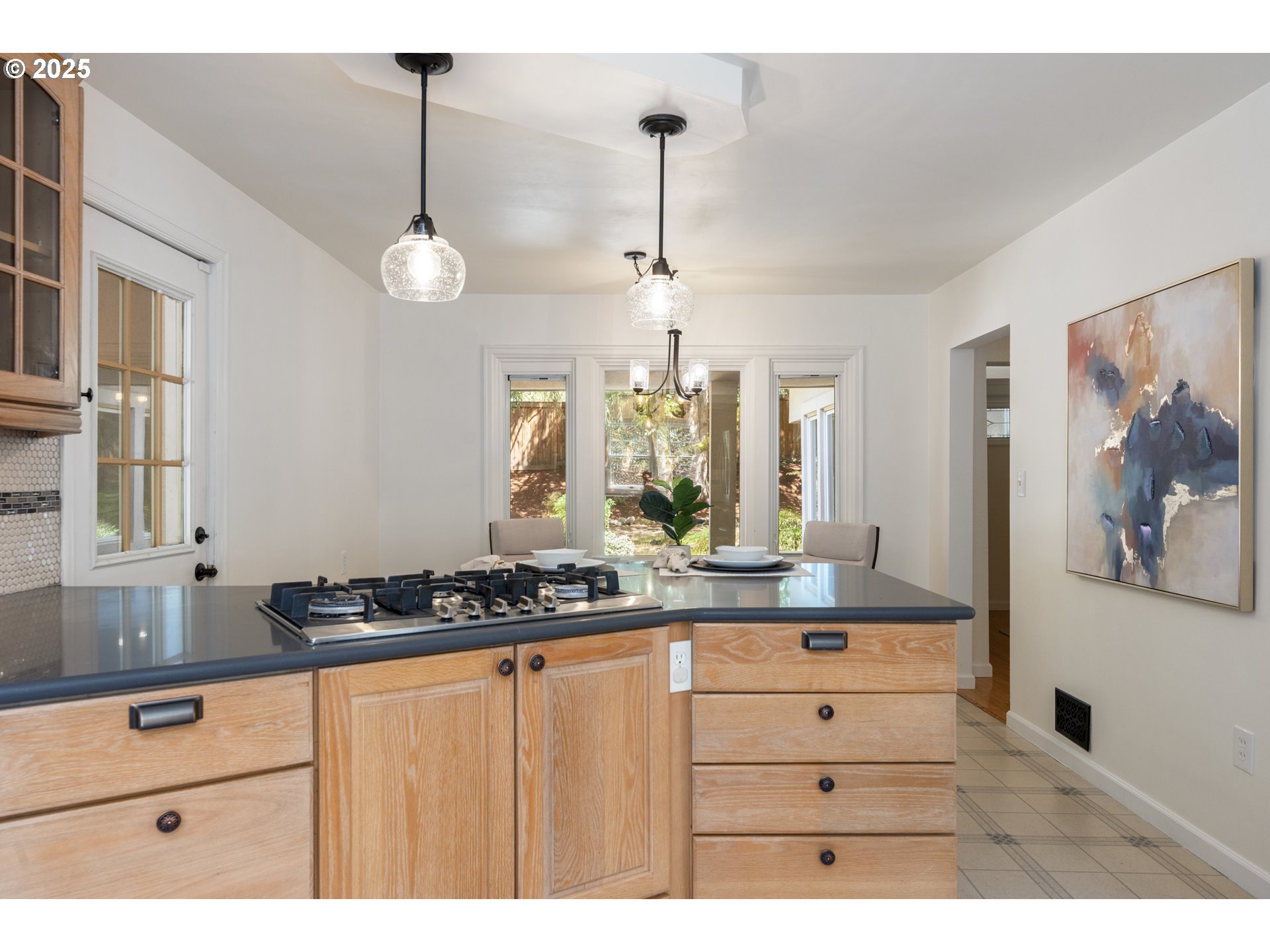 1604 COUNTRY CLUB RD