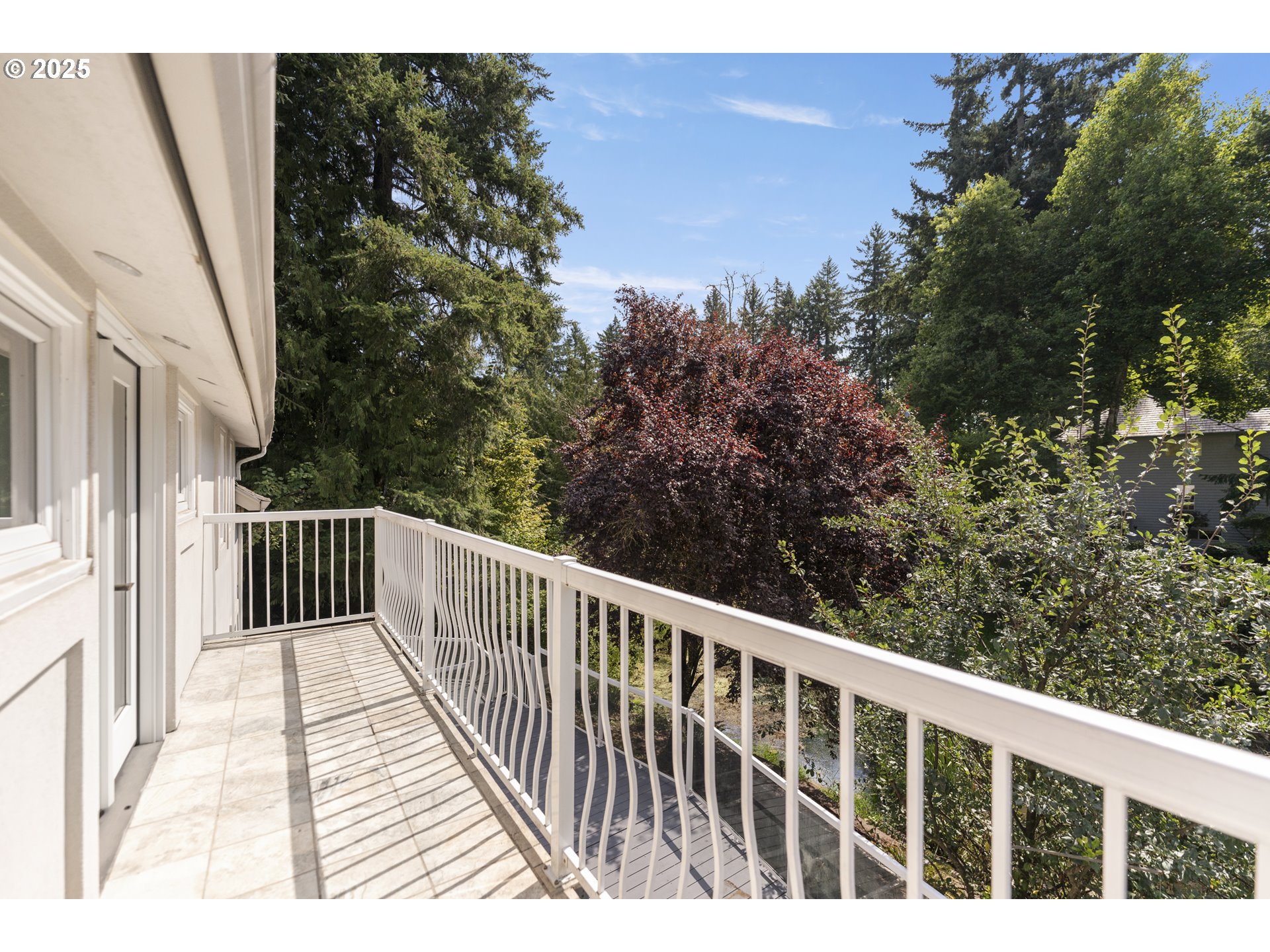 1604 COUNTRY CLUB RD