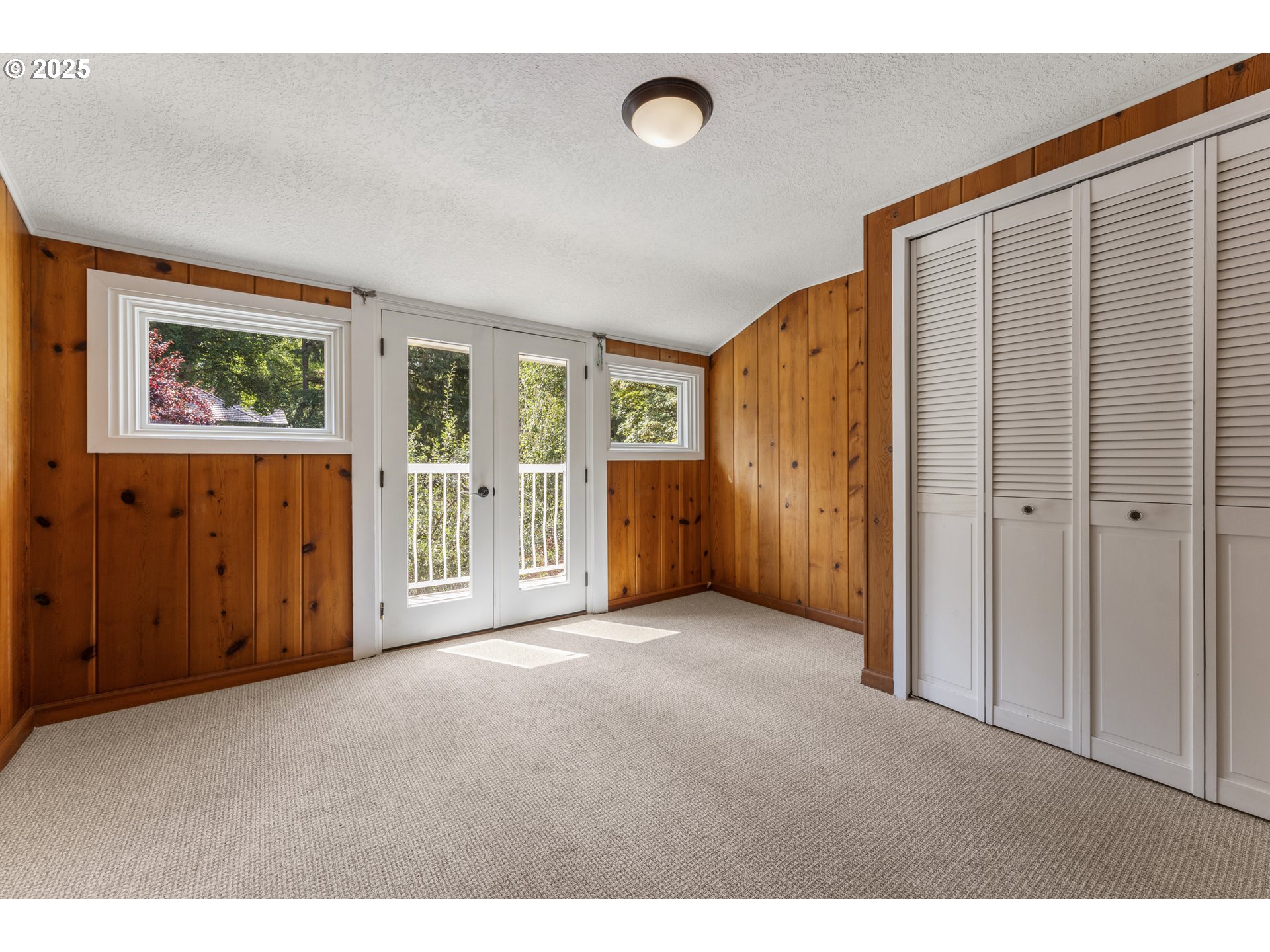 1604 COUNTRY CLUB RD