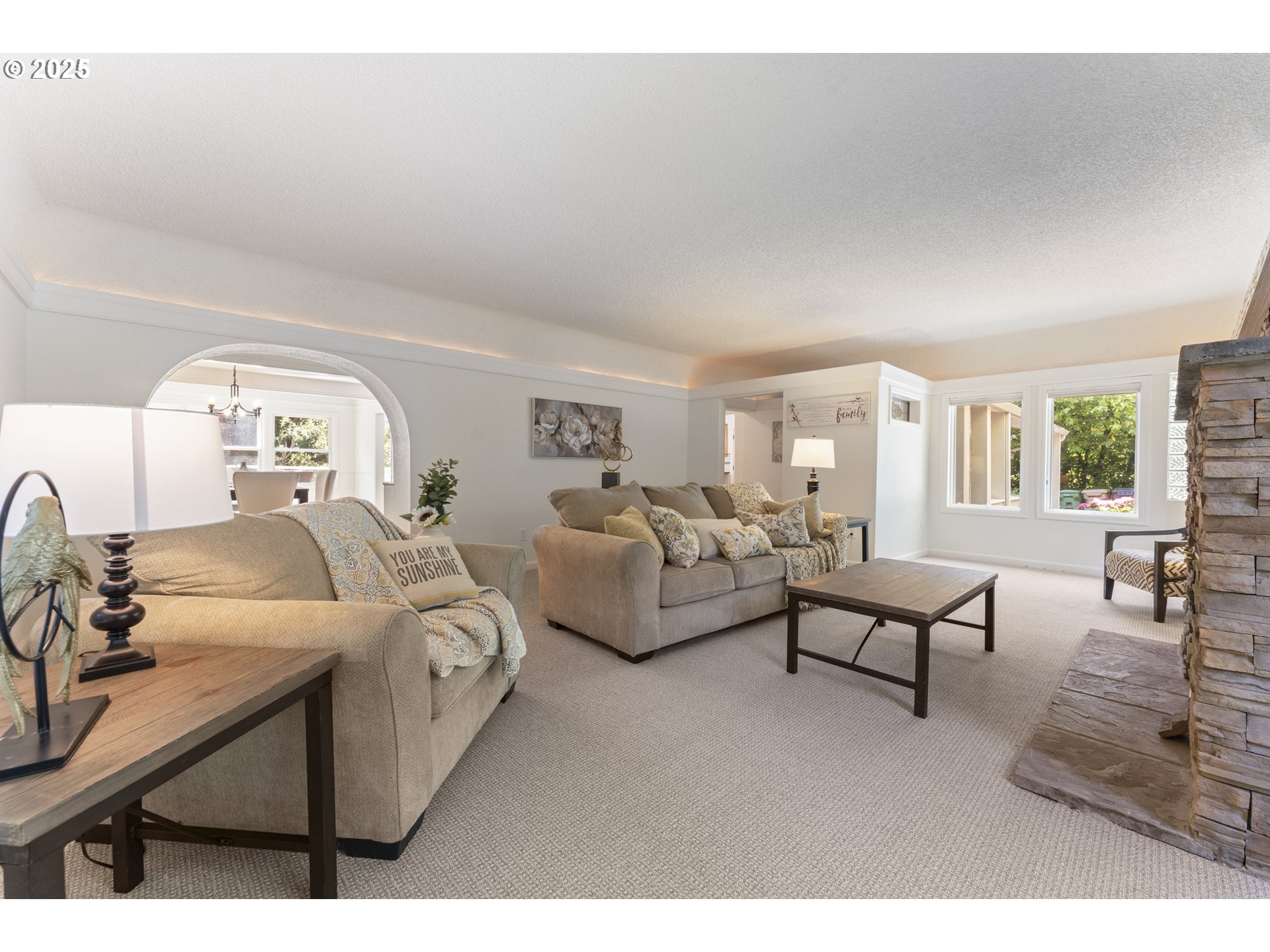 1604 COUNTRY CLUB RD