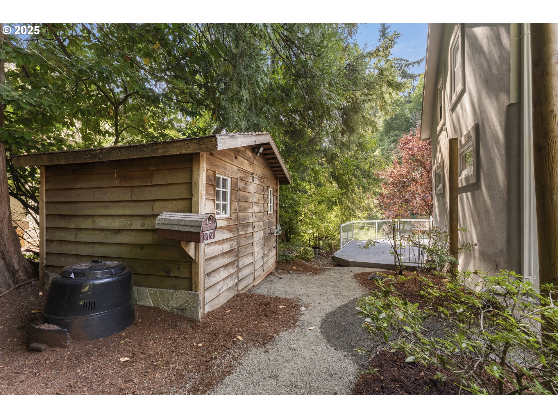 1604 COUNTRY CLUB RD