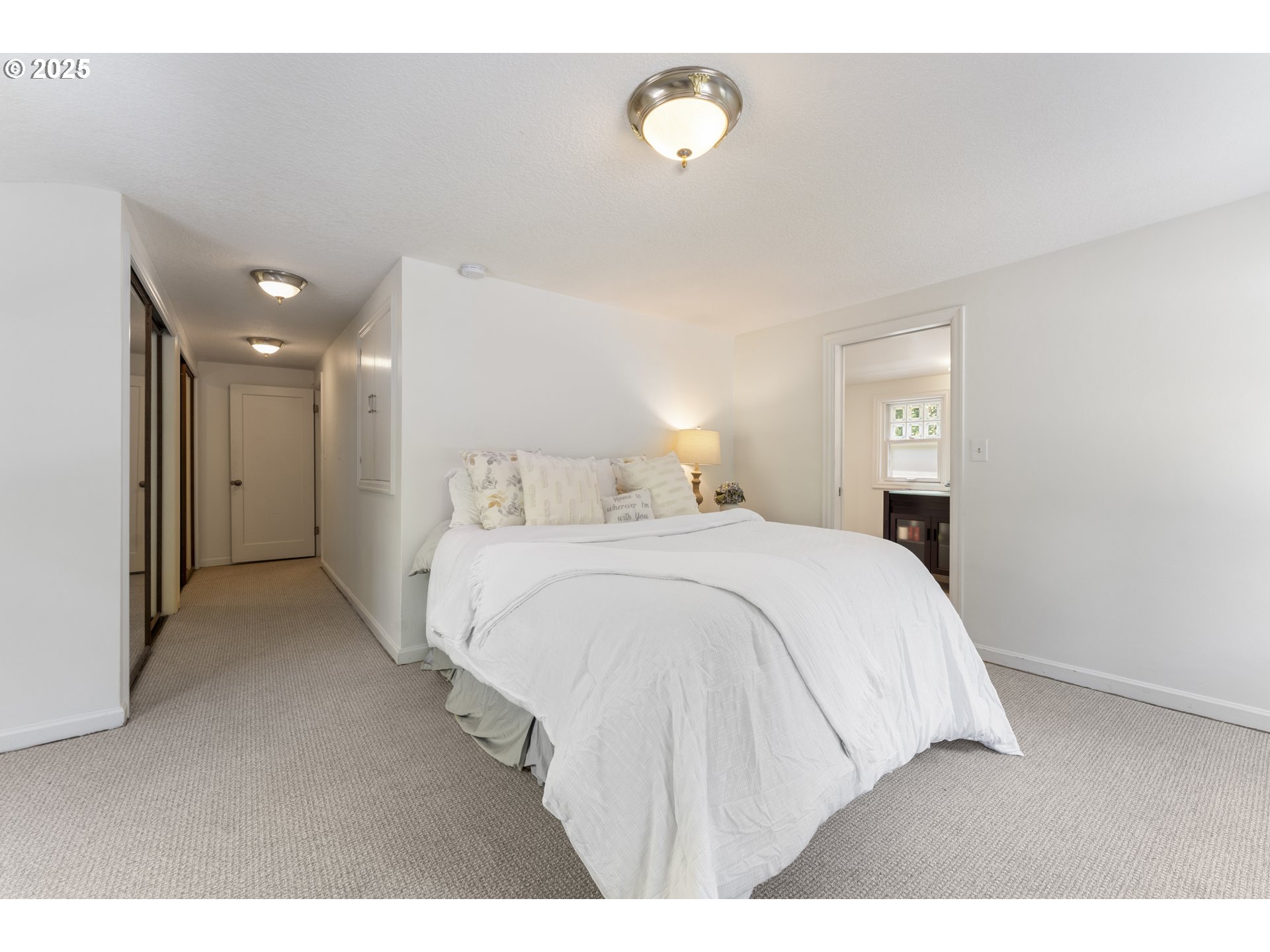 1604 COUNTRY CLUB RD