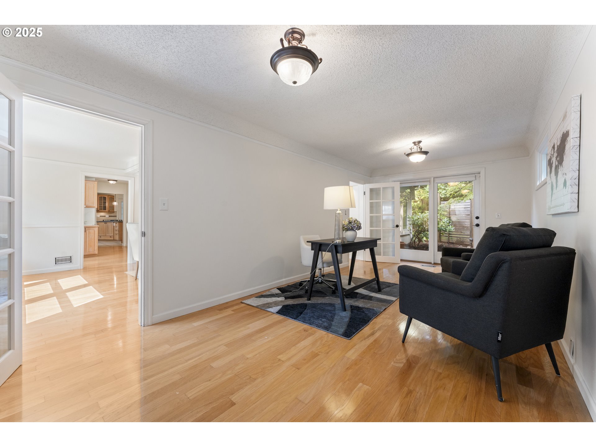 1604 COUNTRY CLUB RD