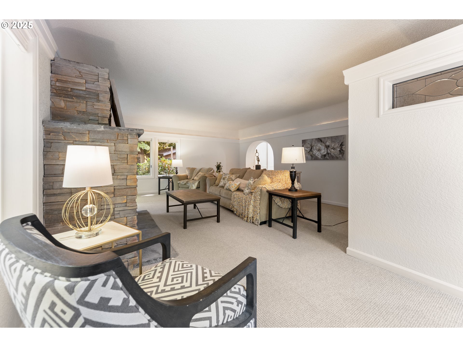 1604 COUNTRY CLUB RD