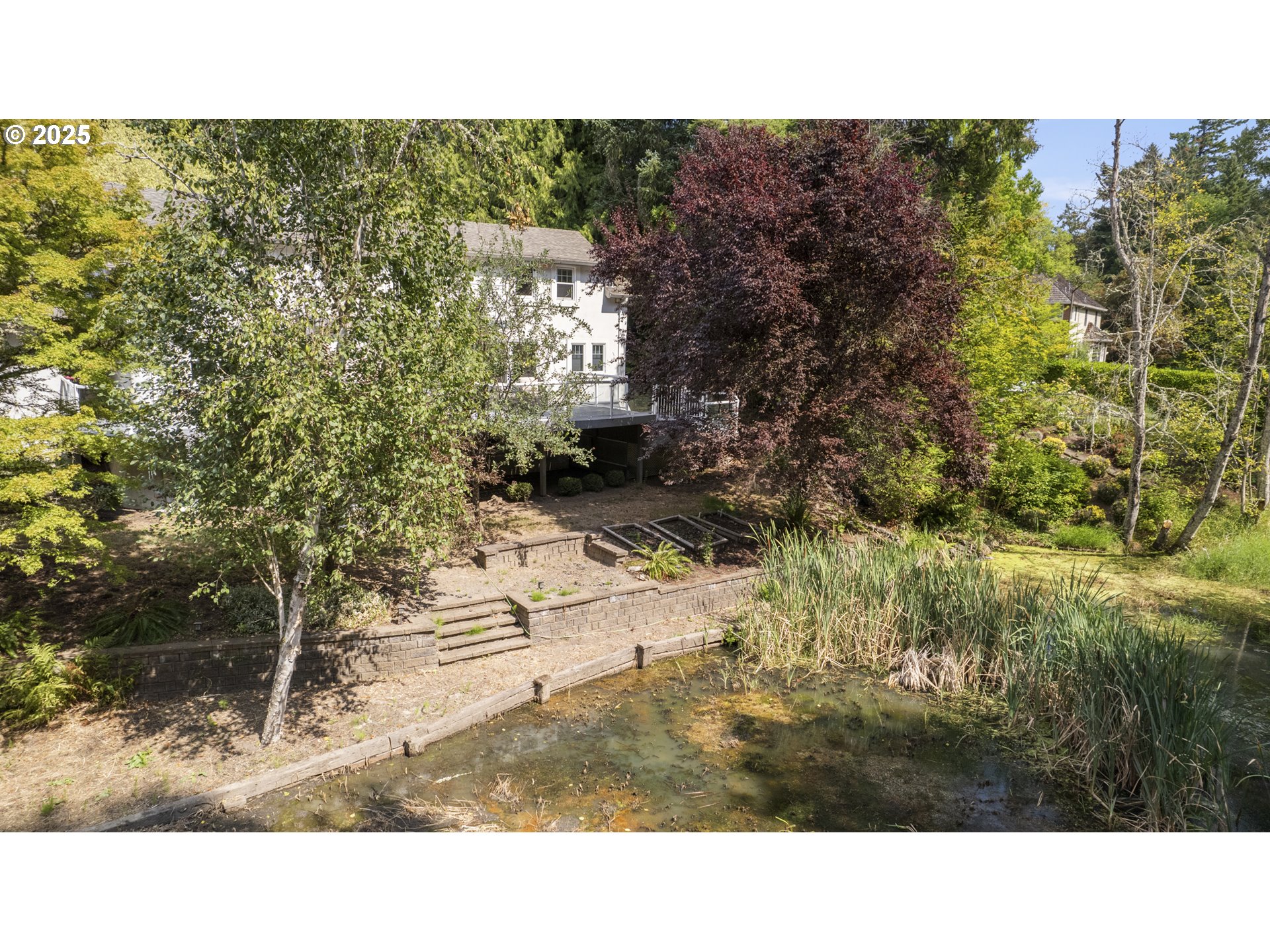 1604 COUNTRY CLUB RD