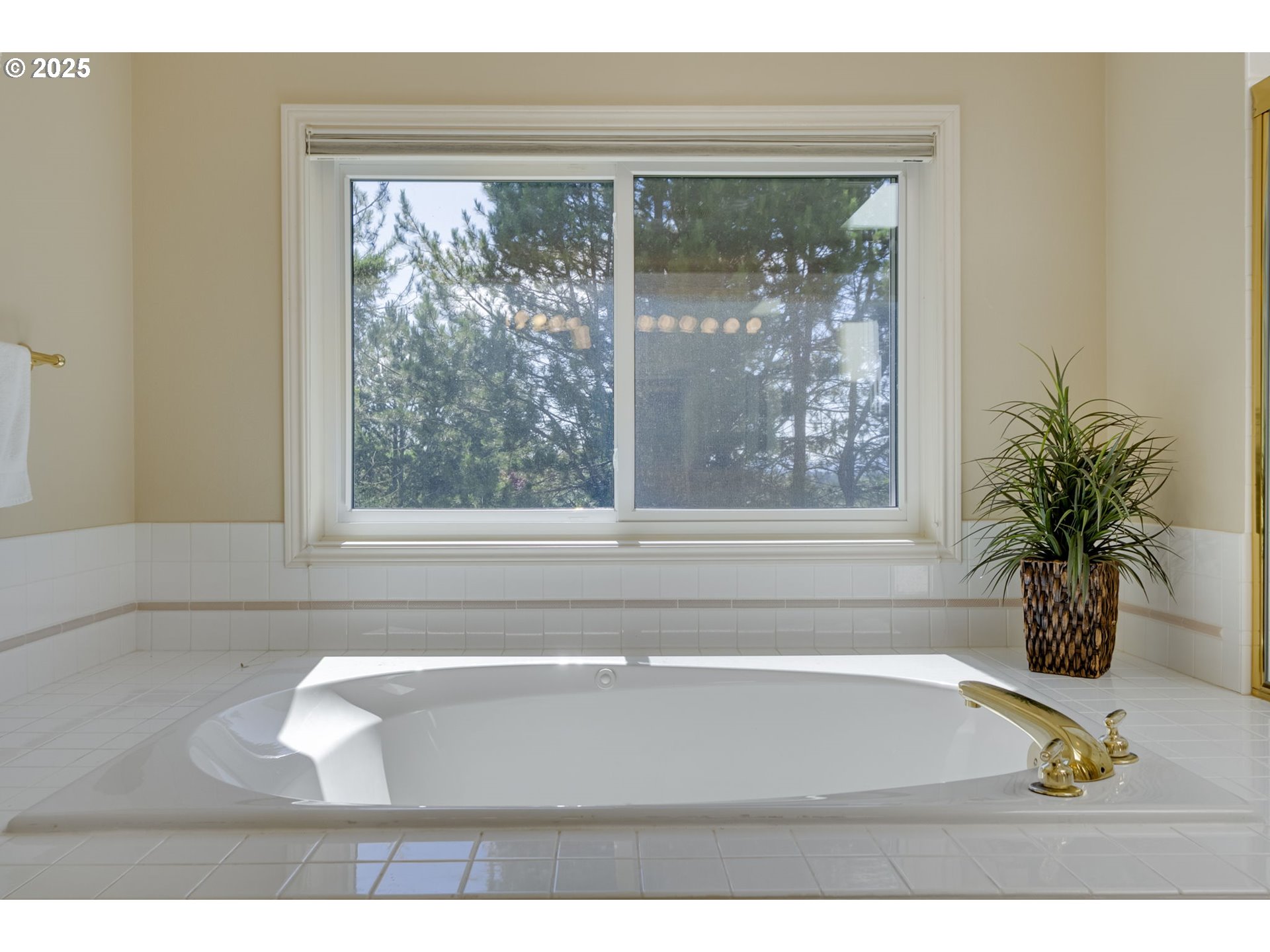 12889 NW LORRAINE DR