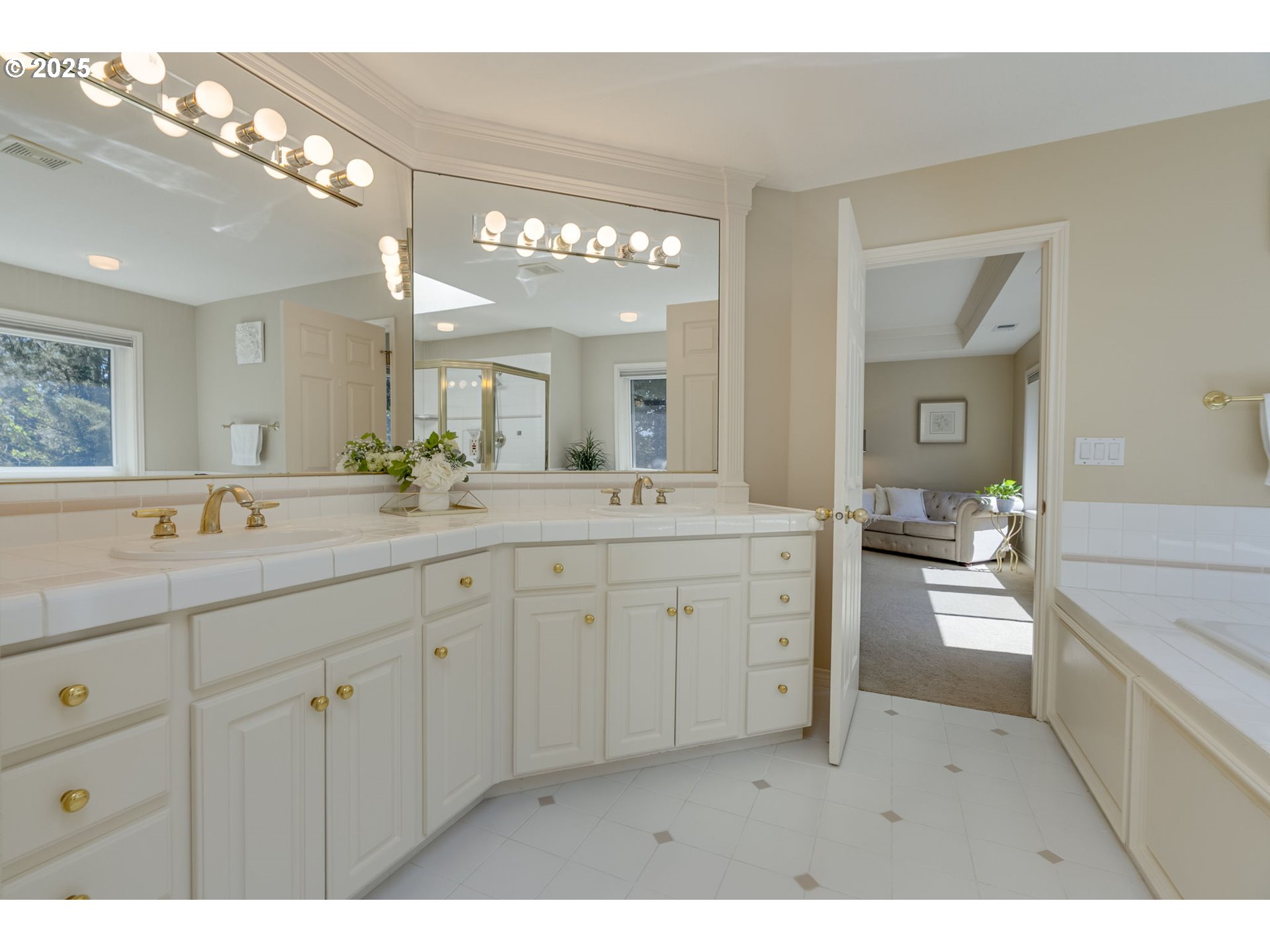 12889 NW LORRAINE DR