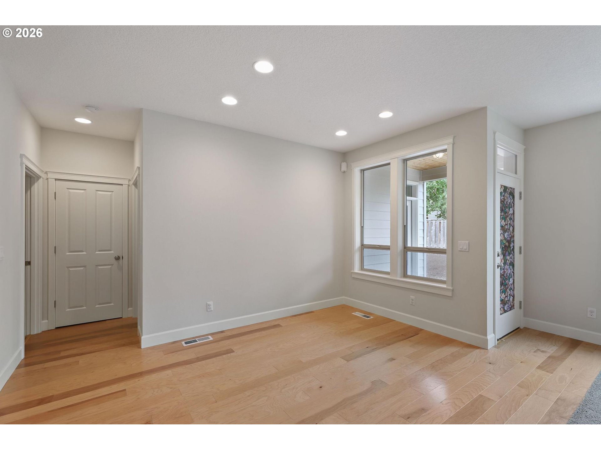 655 NW WILLOW GLEN PL