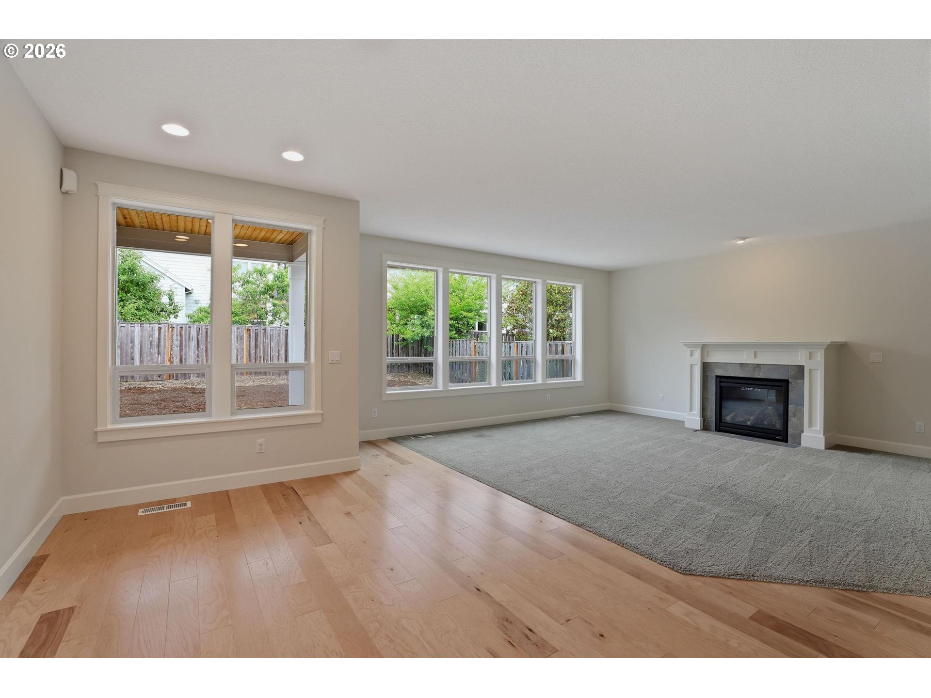 655 NW WILLOW GLEN PL
