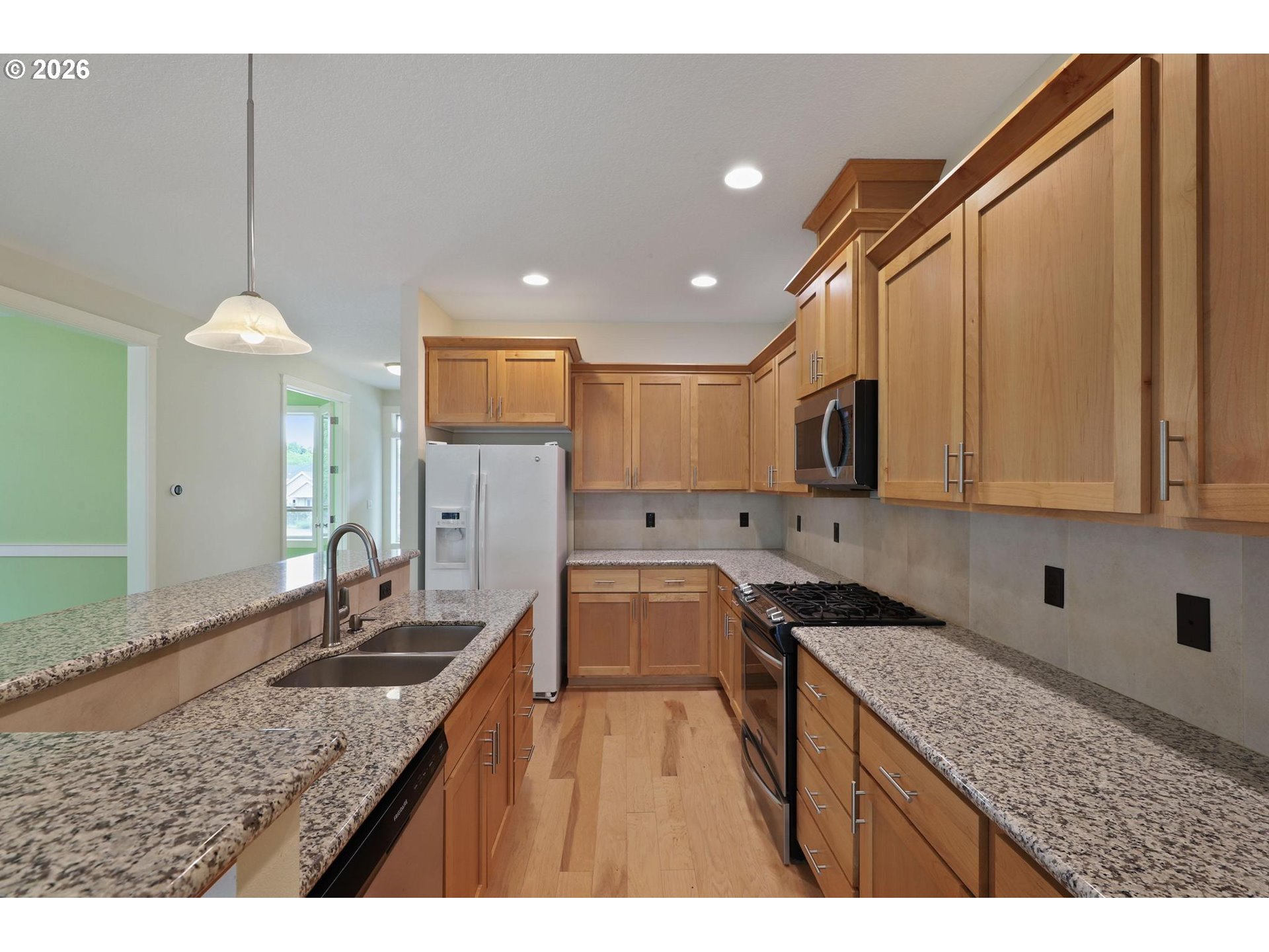 655 NW WILLOW GLEN PL